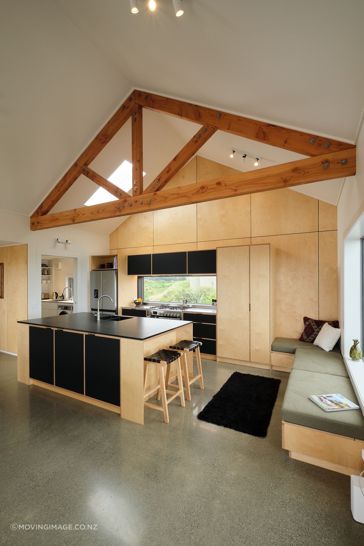 Waikawa beach kitchen & laundry