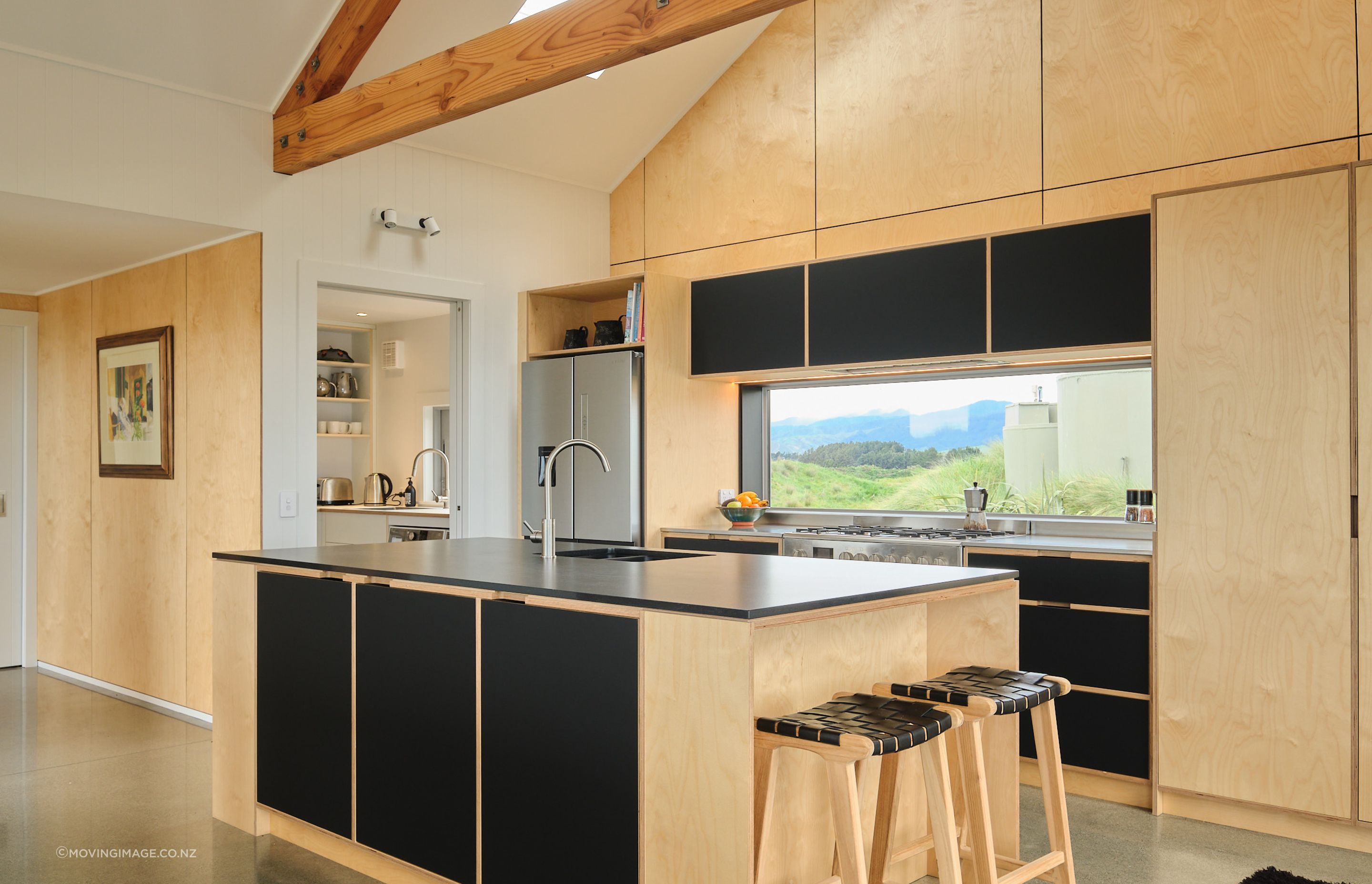 Waikawa beach kitchen & laundry