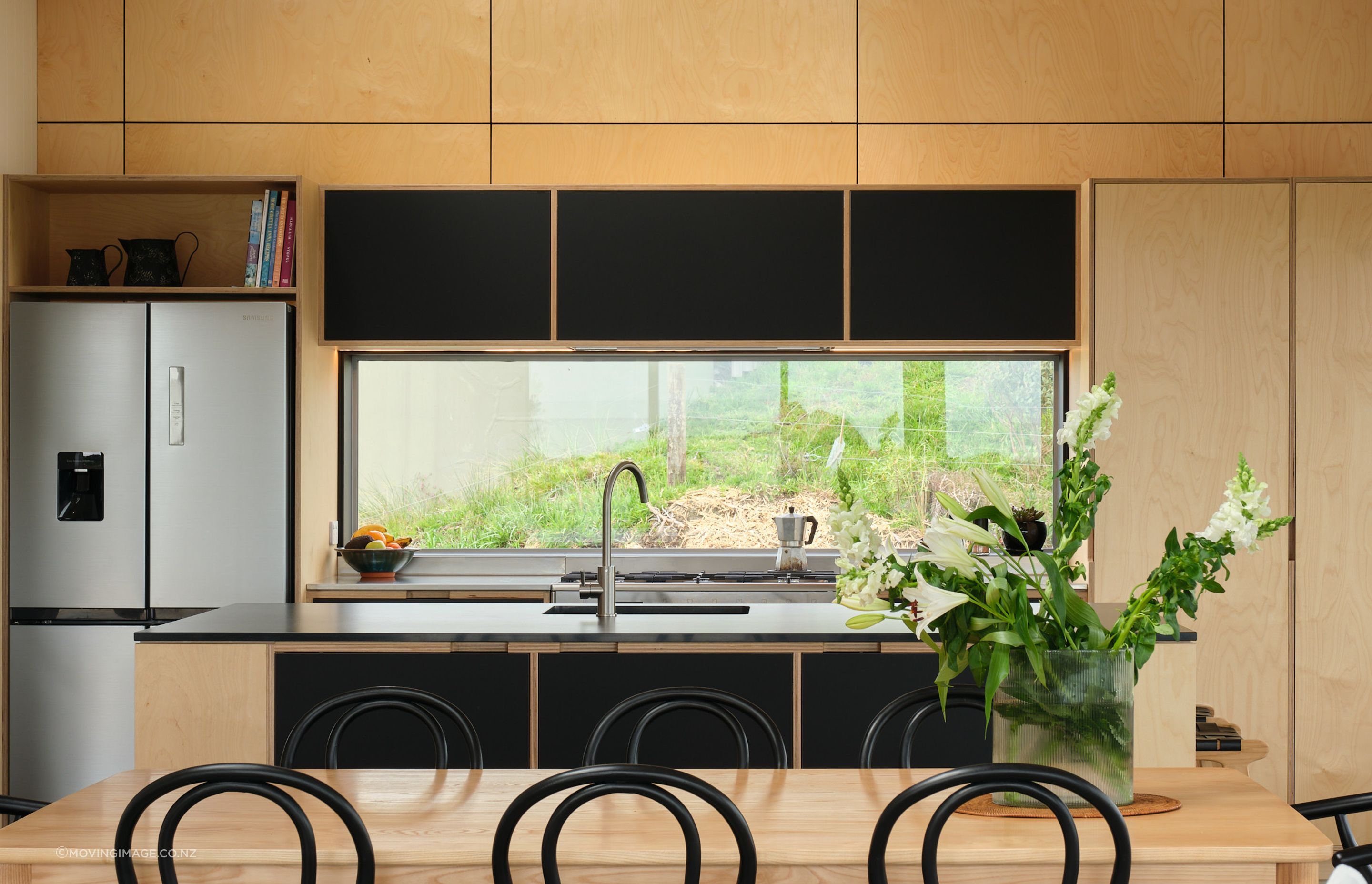 Waikawa beach kitchen & laundry