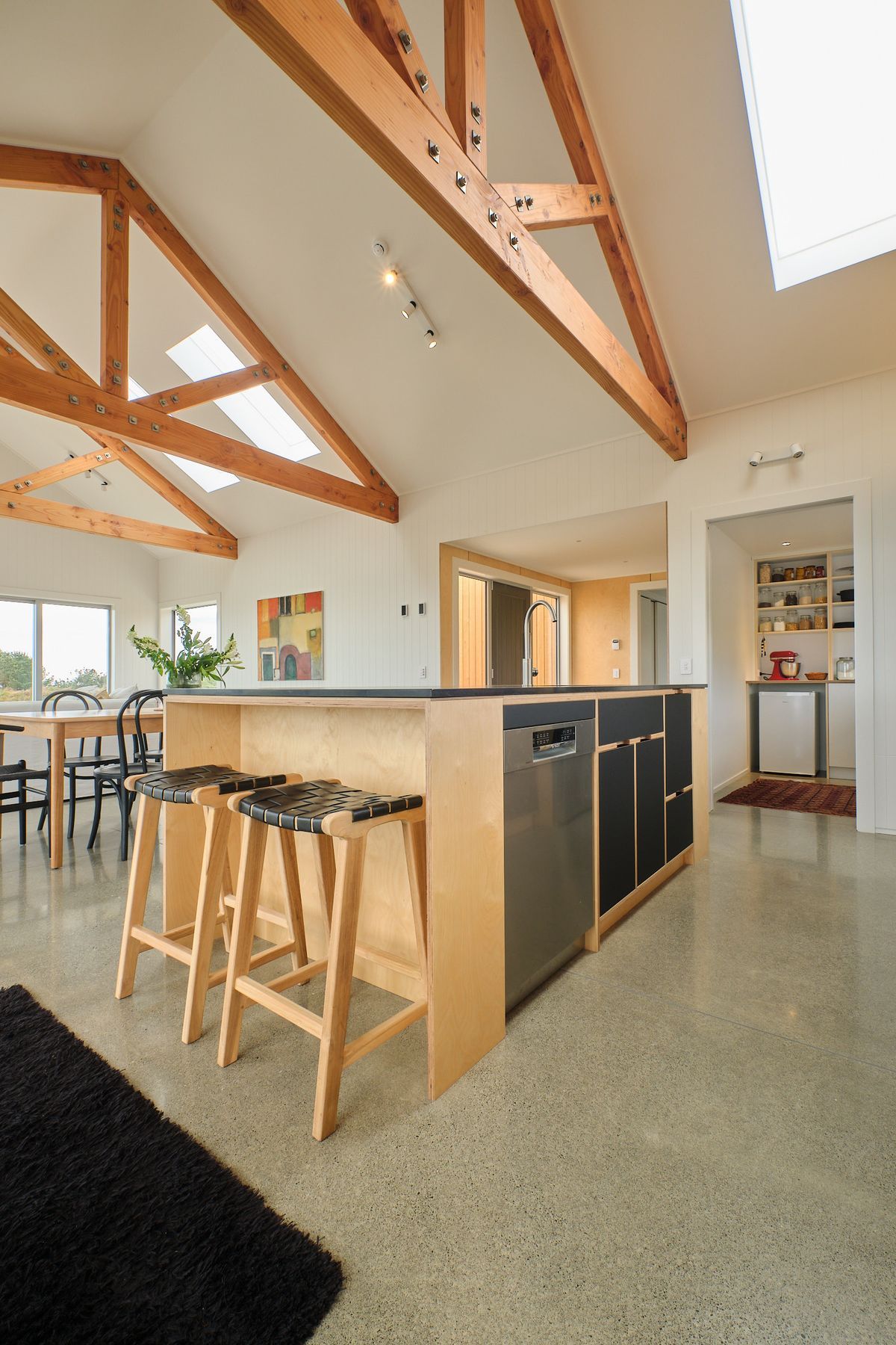 Waikawa beach kitchen &amp; laundry