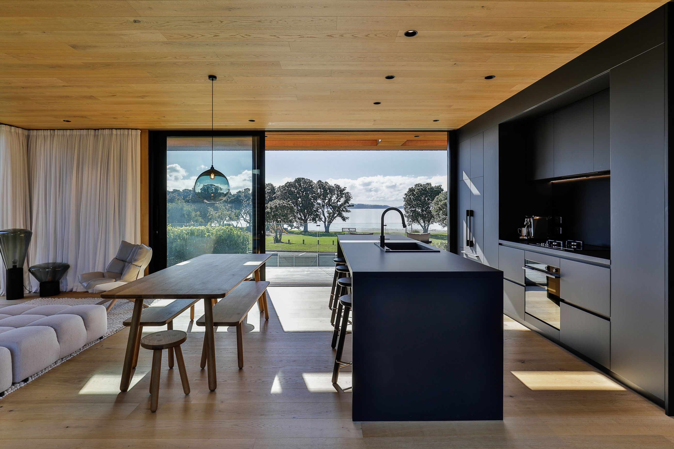 Snells Beach CoolHouse