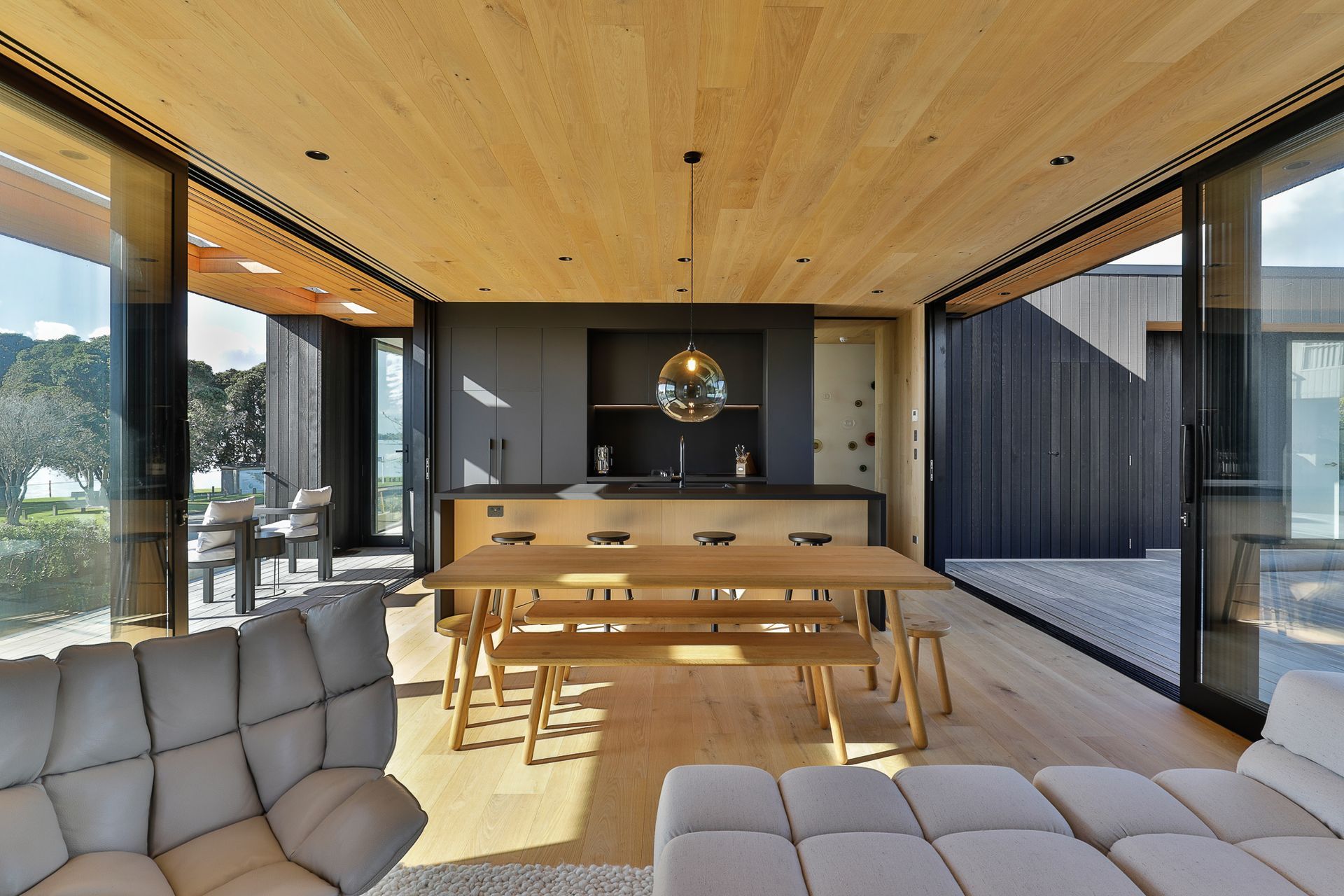 Snells Beach CoolHouse