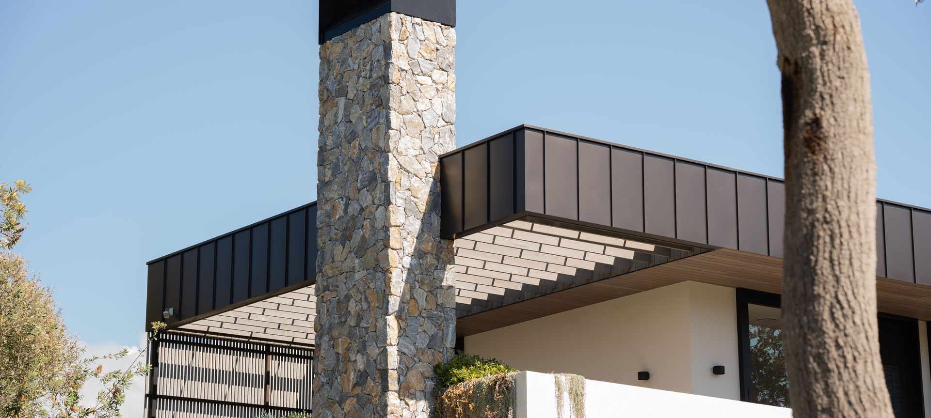 Casuarina Home | EURAMAX Matte Dark Bronze banner