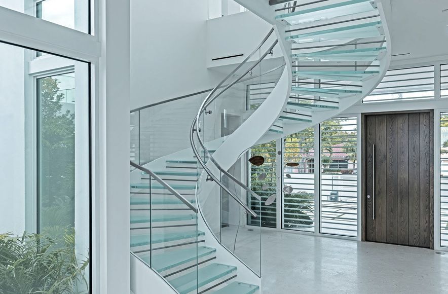 The White House – All Class & Almost All Glass