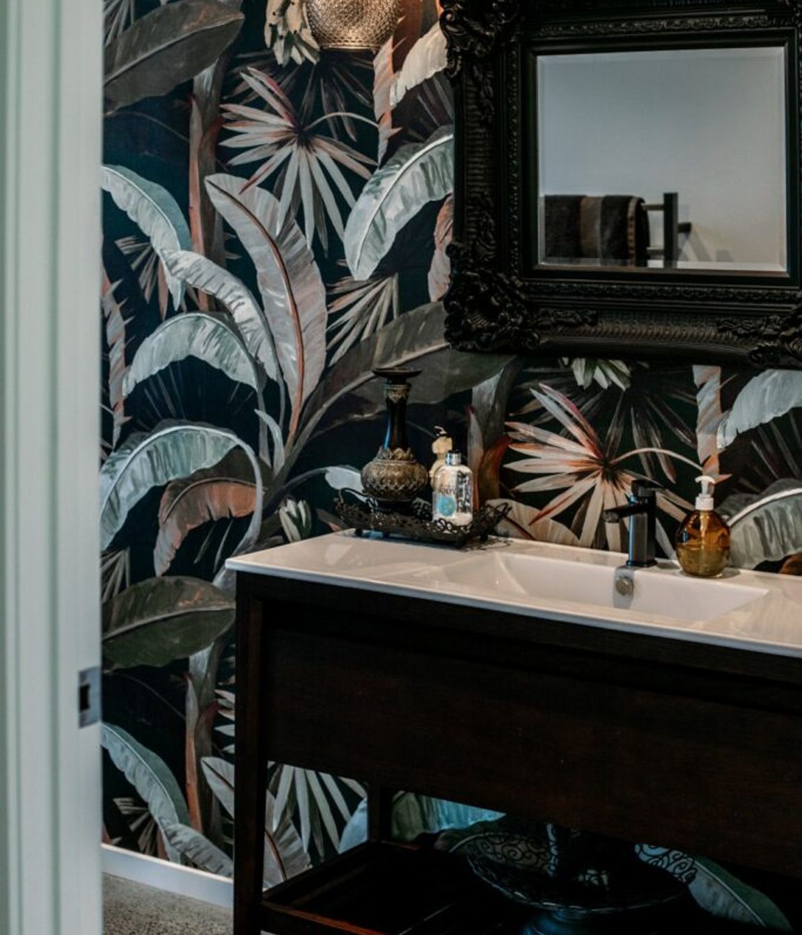 floral-wallpaper-in-toilet-vanity-standalone-integrated-basin-arcline-architecture-683x1024.jpg