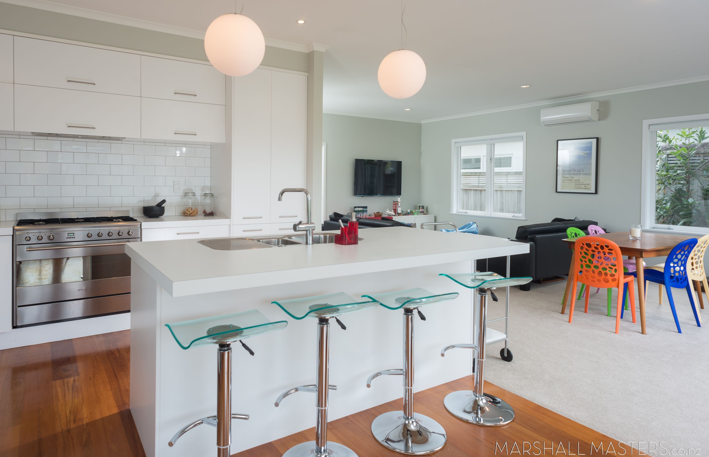 Renovation of Circa 1930s Mount Maunanui Bach
