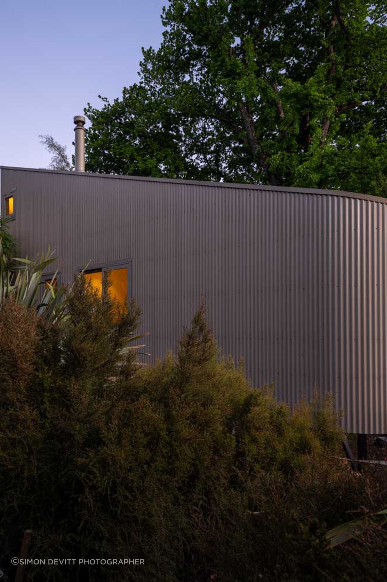 rafe-maclean-architects-kaka-pod-01-main.jpg