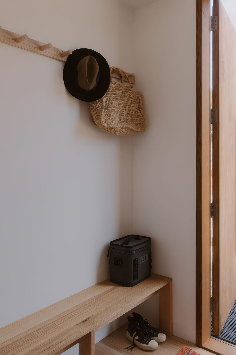 scale-springbeachhouse-timclarkstudio-11-1000x1333-gigapixel-standard-v2-2x.jpeg