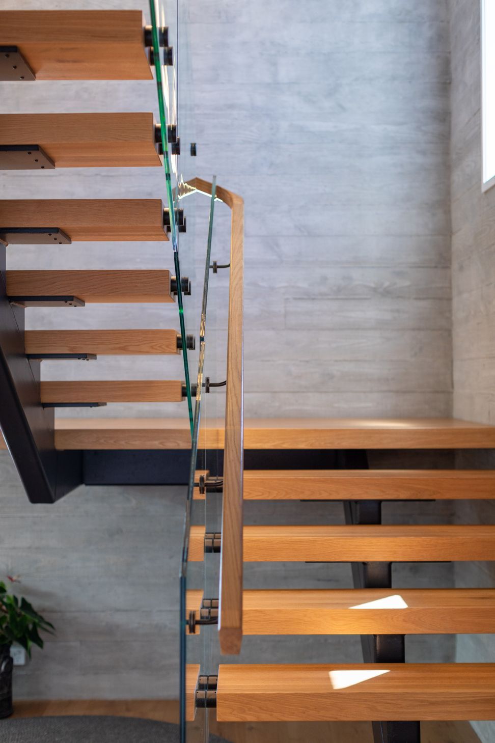 statement-staircase-tauranga-builders.jpg