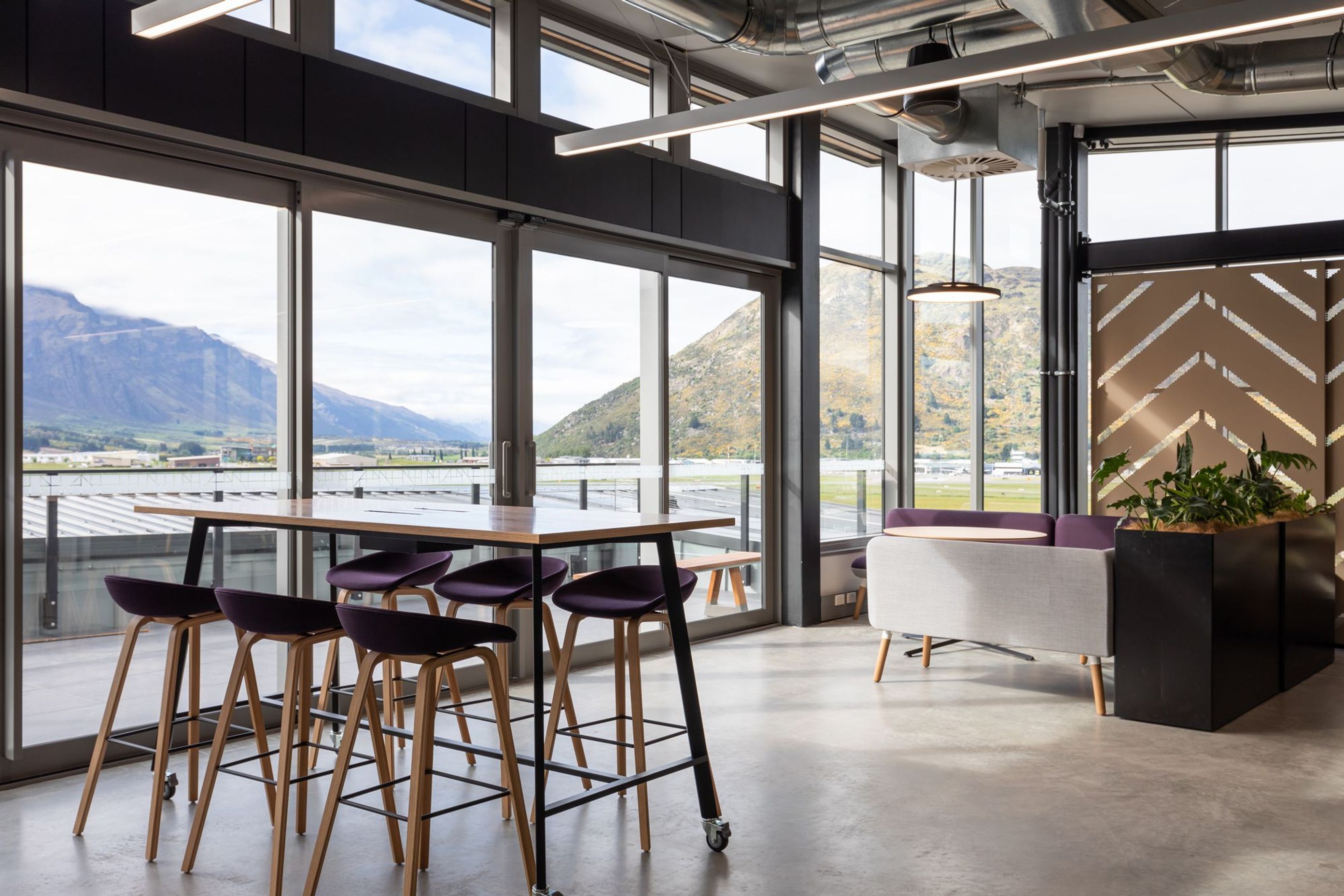 BNZ Partner Centre Queenstown by Warren and Mahoney