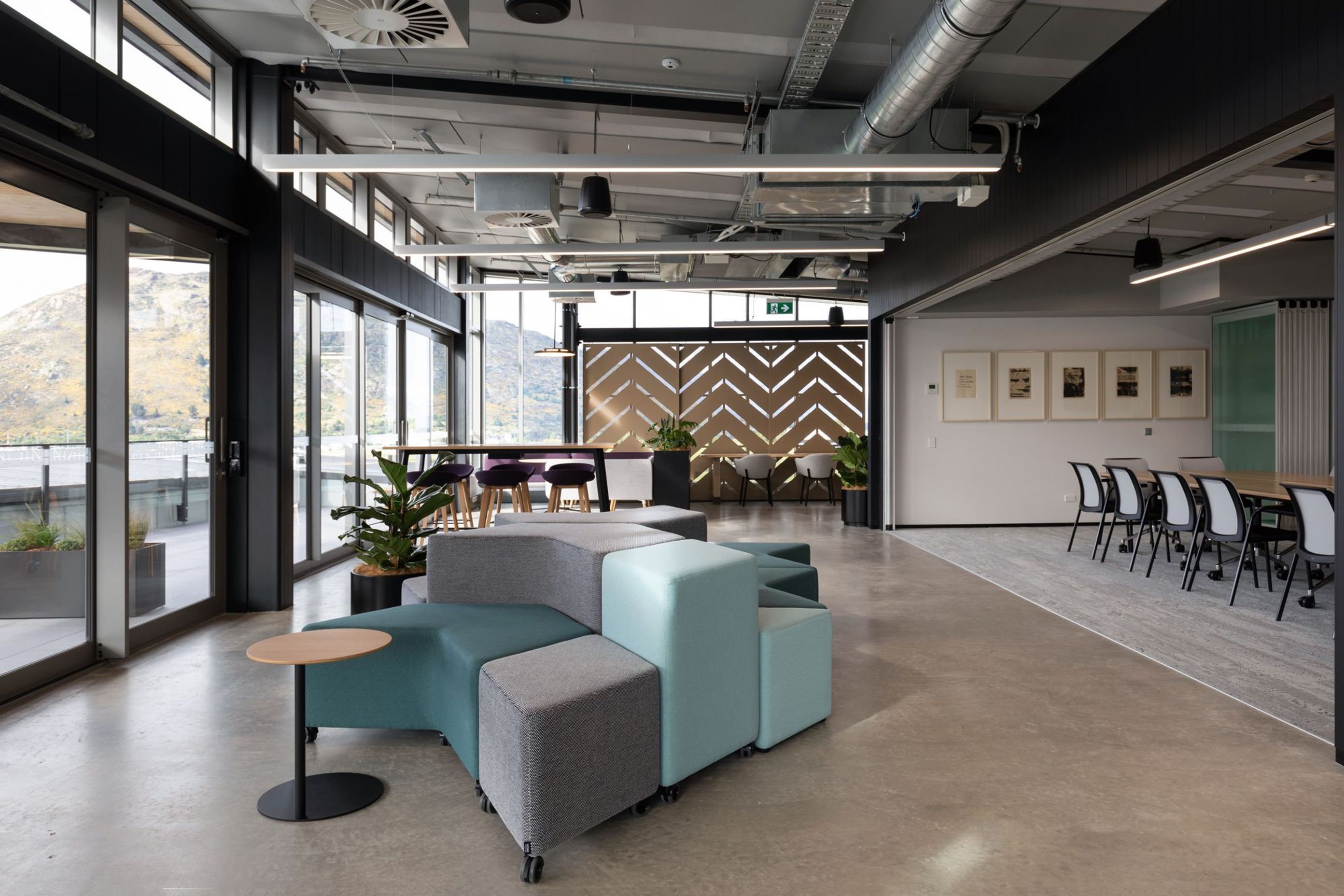 BNZ Partner Centre Queenstown by Warren and Mahoney