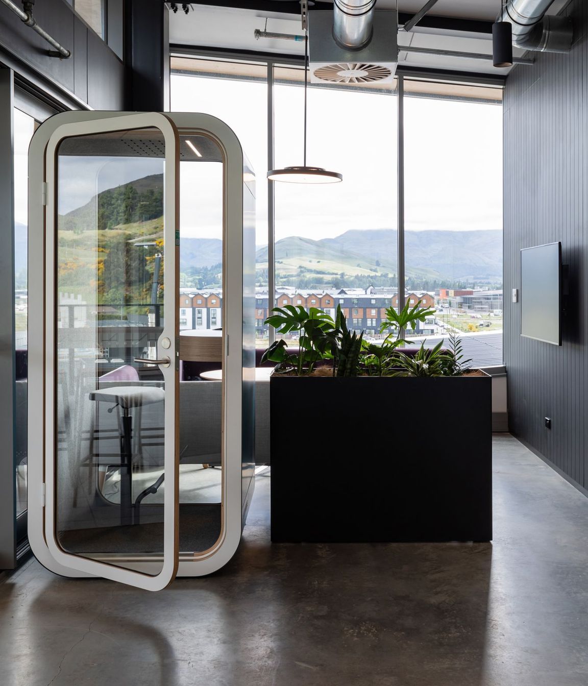 BNZ Partner Centre Queenstown by Warren and Mahoney