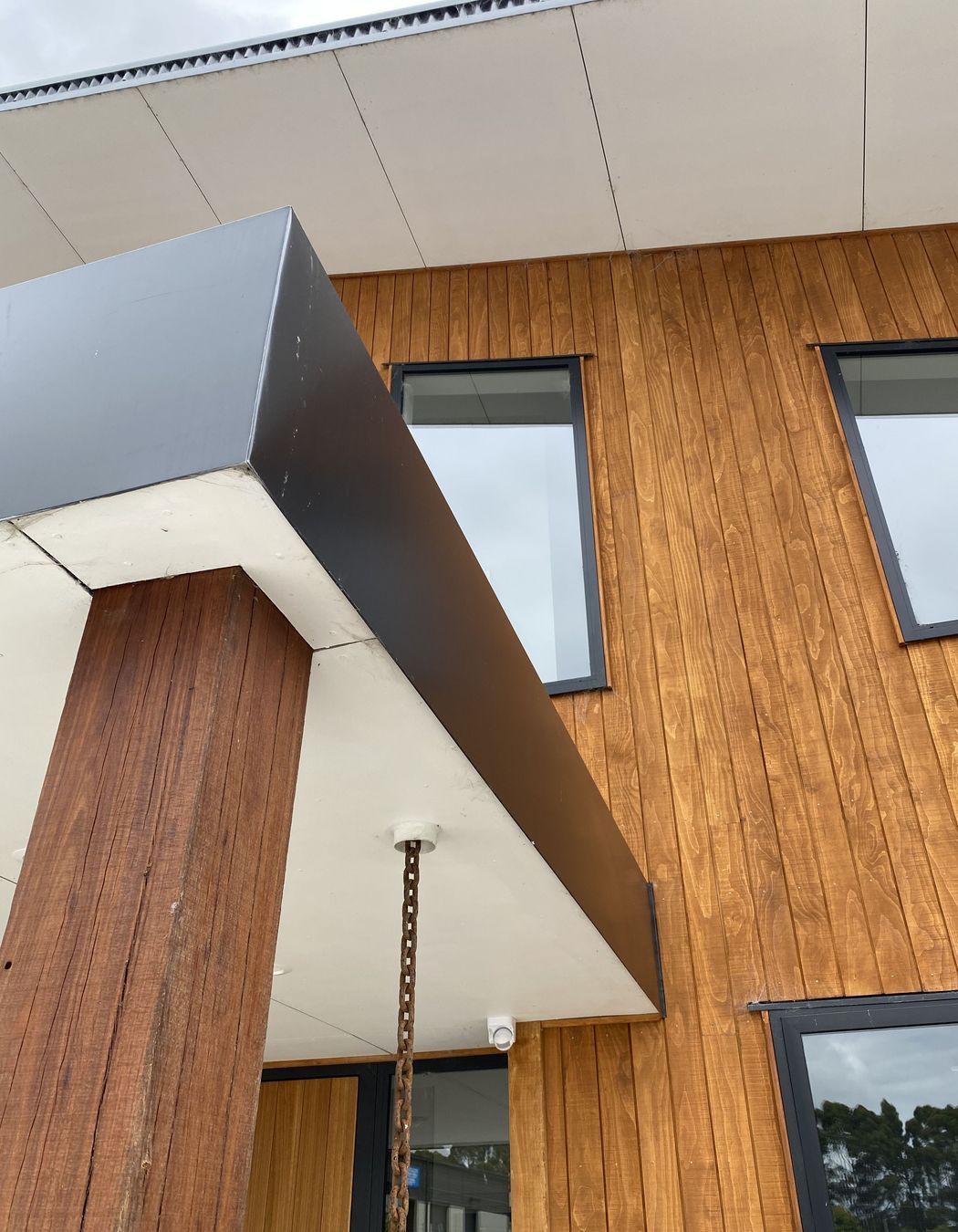 Kingsford Smith Commercial