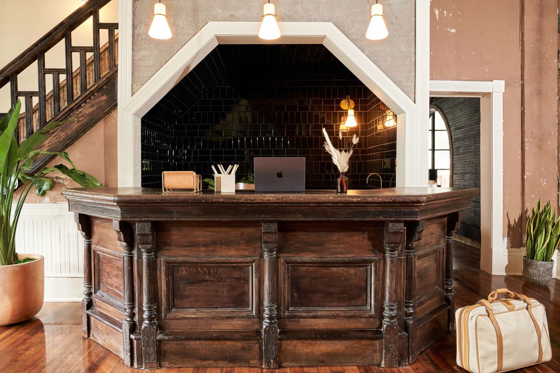 006WerkCreativeWesternHotelLobby72DPI.jpg