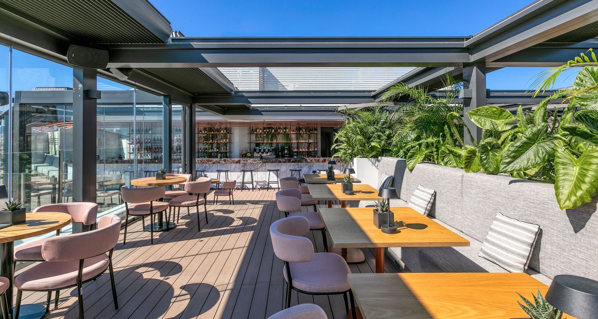 Roof Top Dining banner
