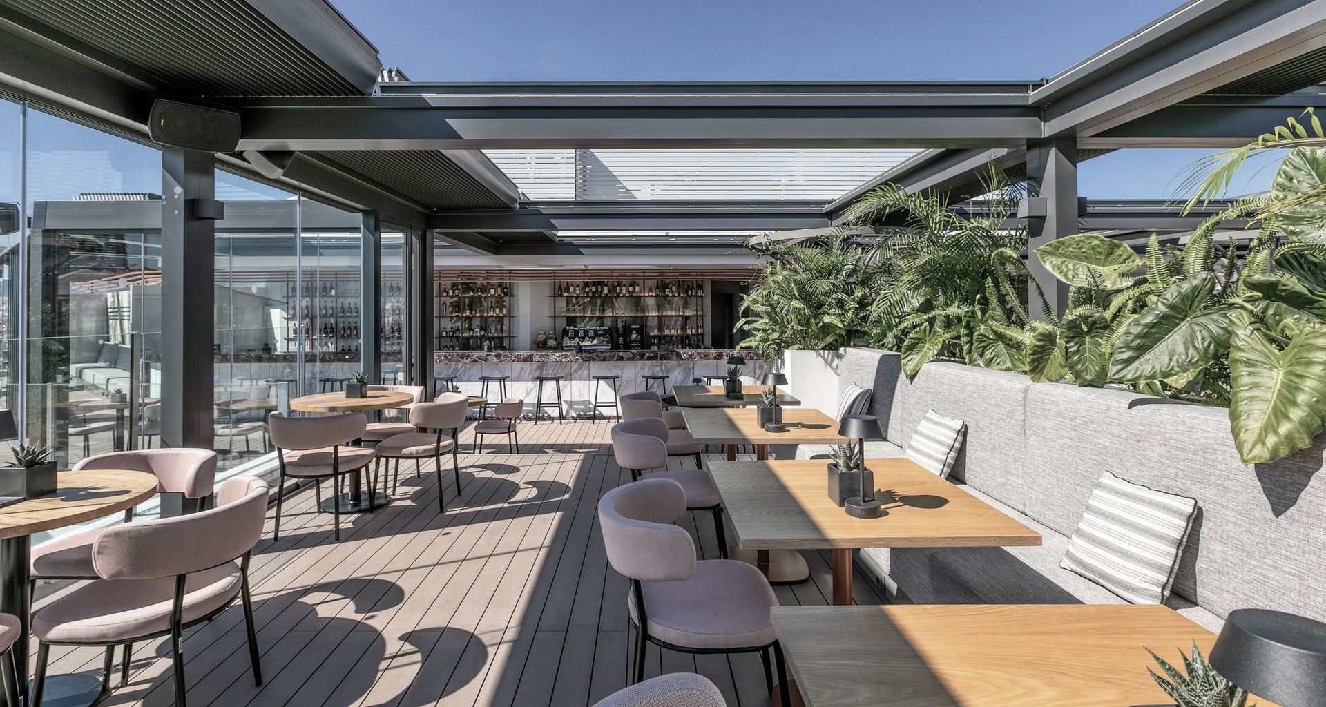 Roof Top Dining banner