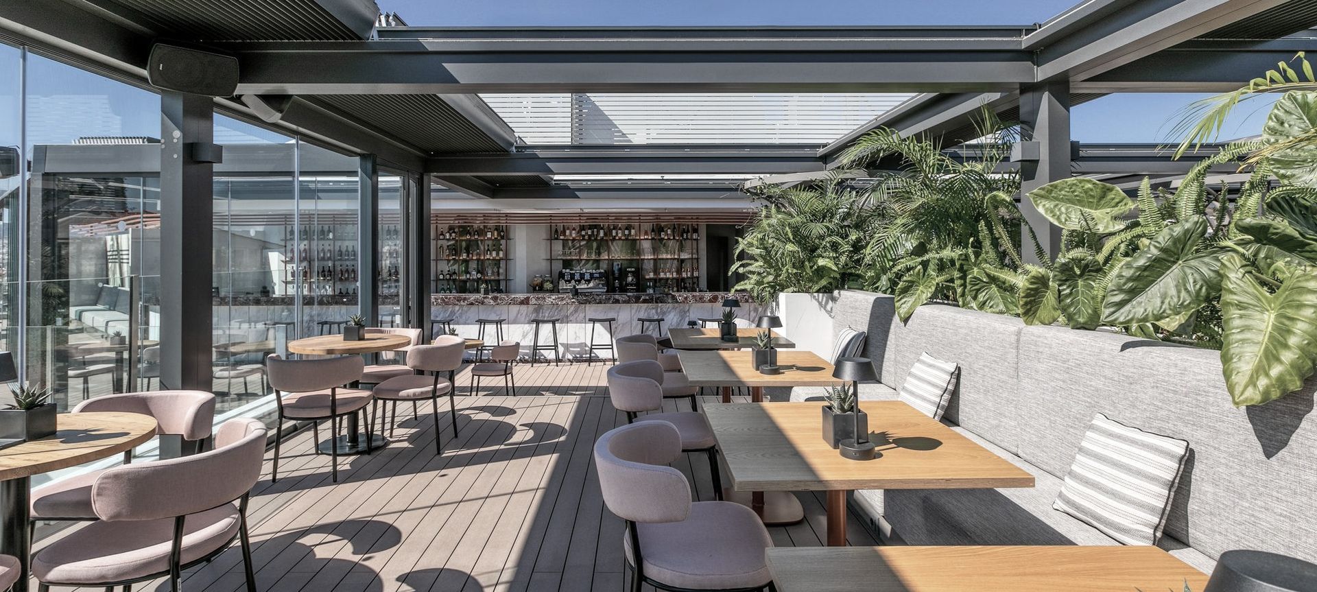 Roof Top Dining banner