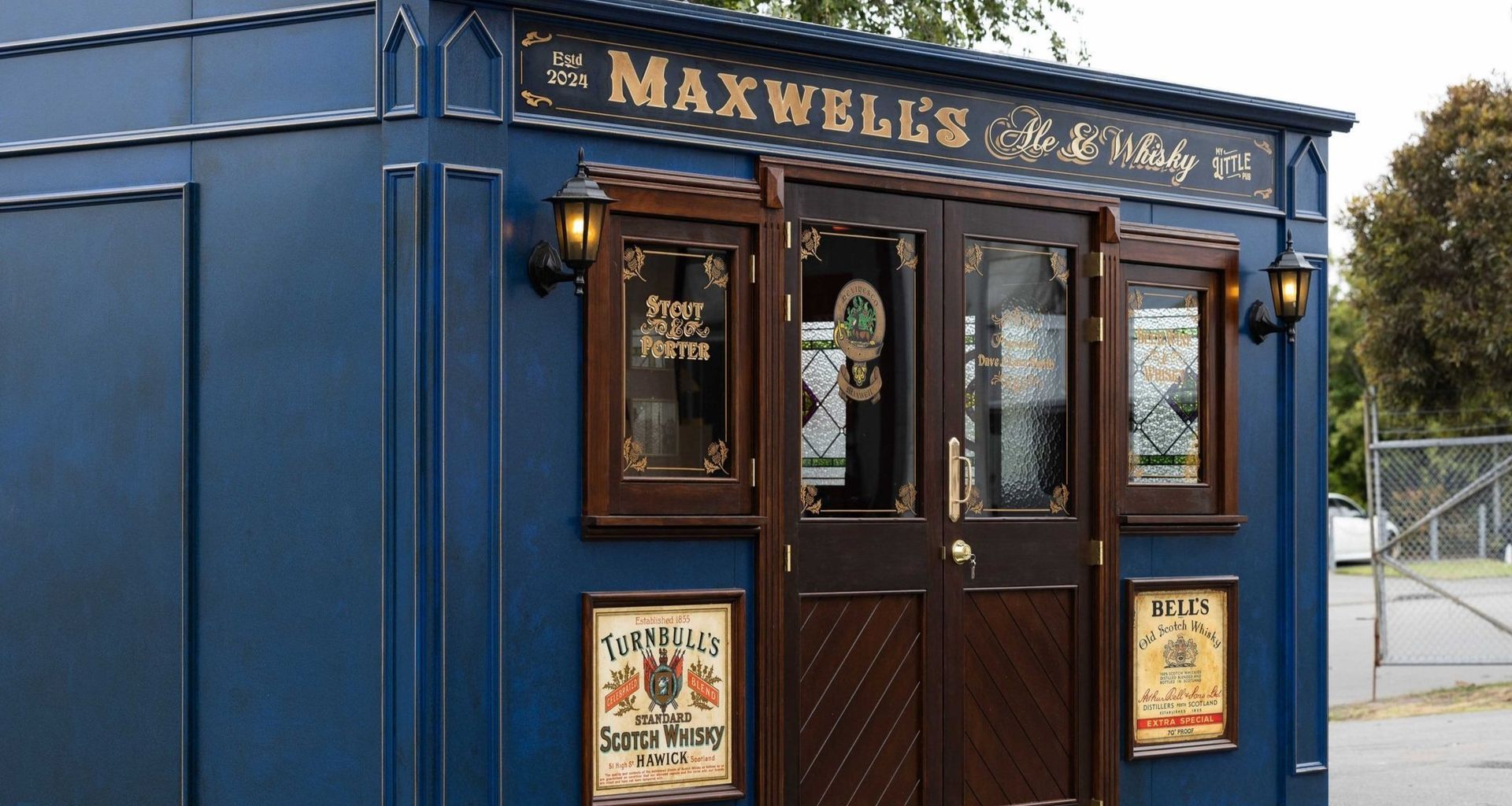 Maxwell’s Ale & Whisky banner