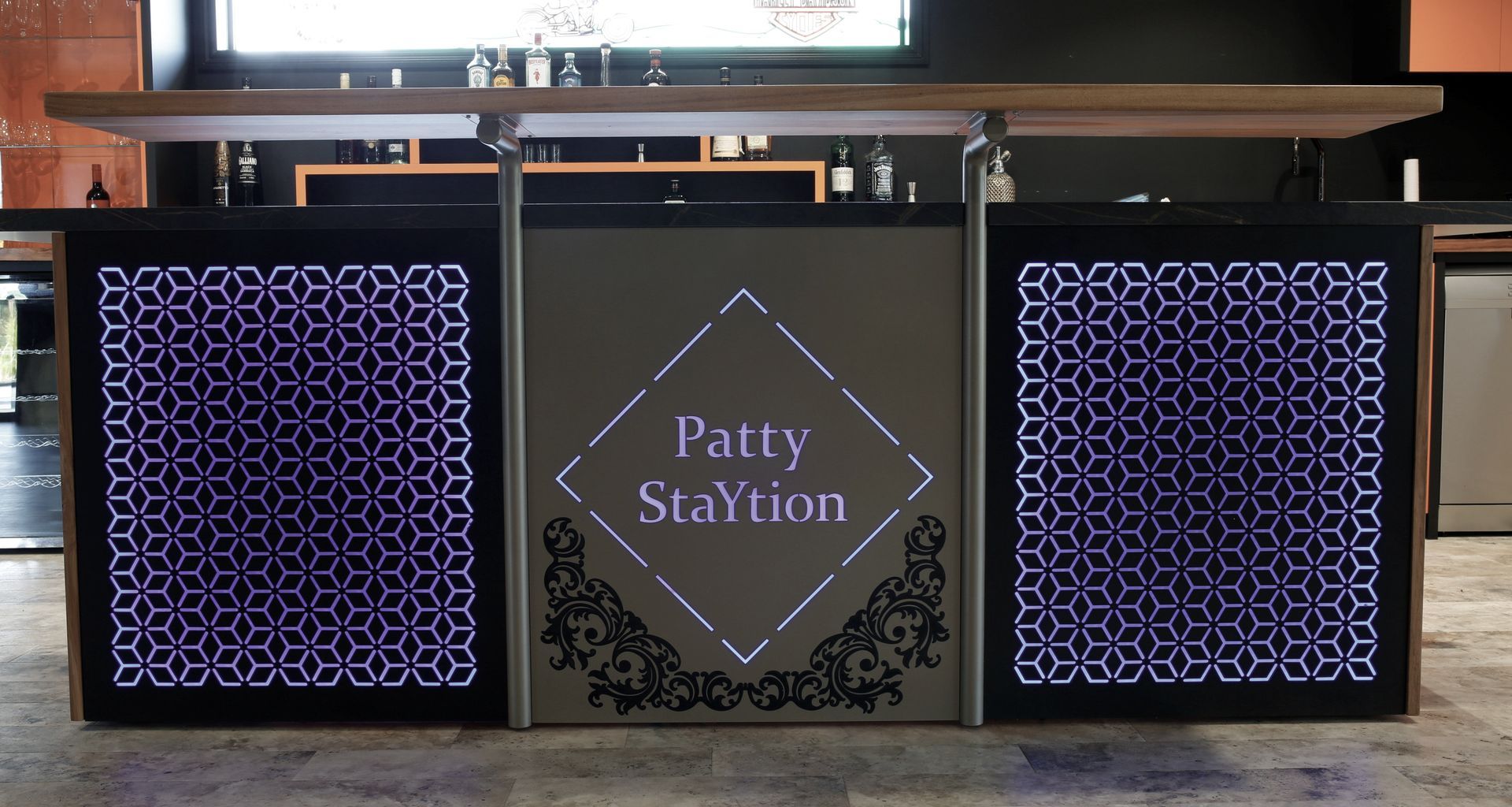 Bar banner