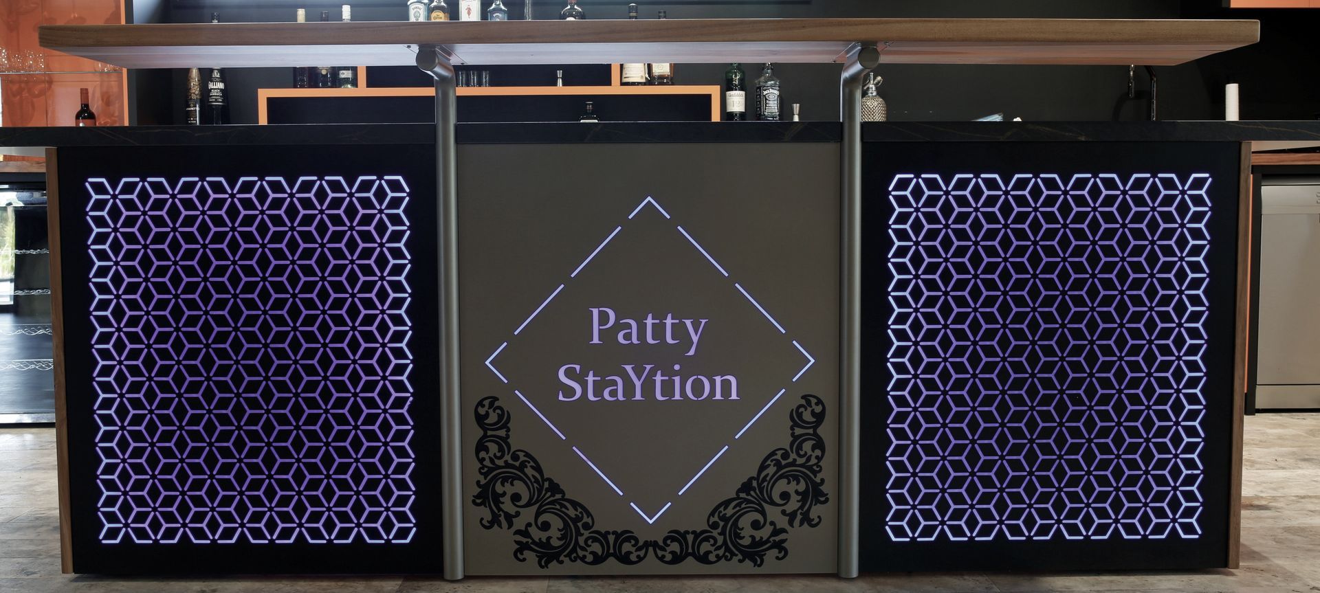 Bar banner