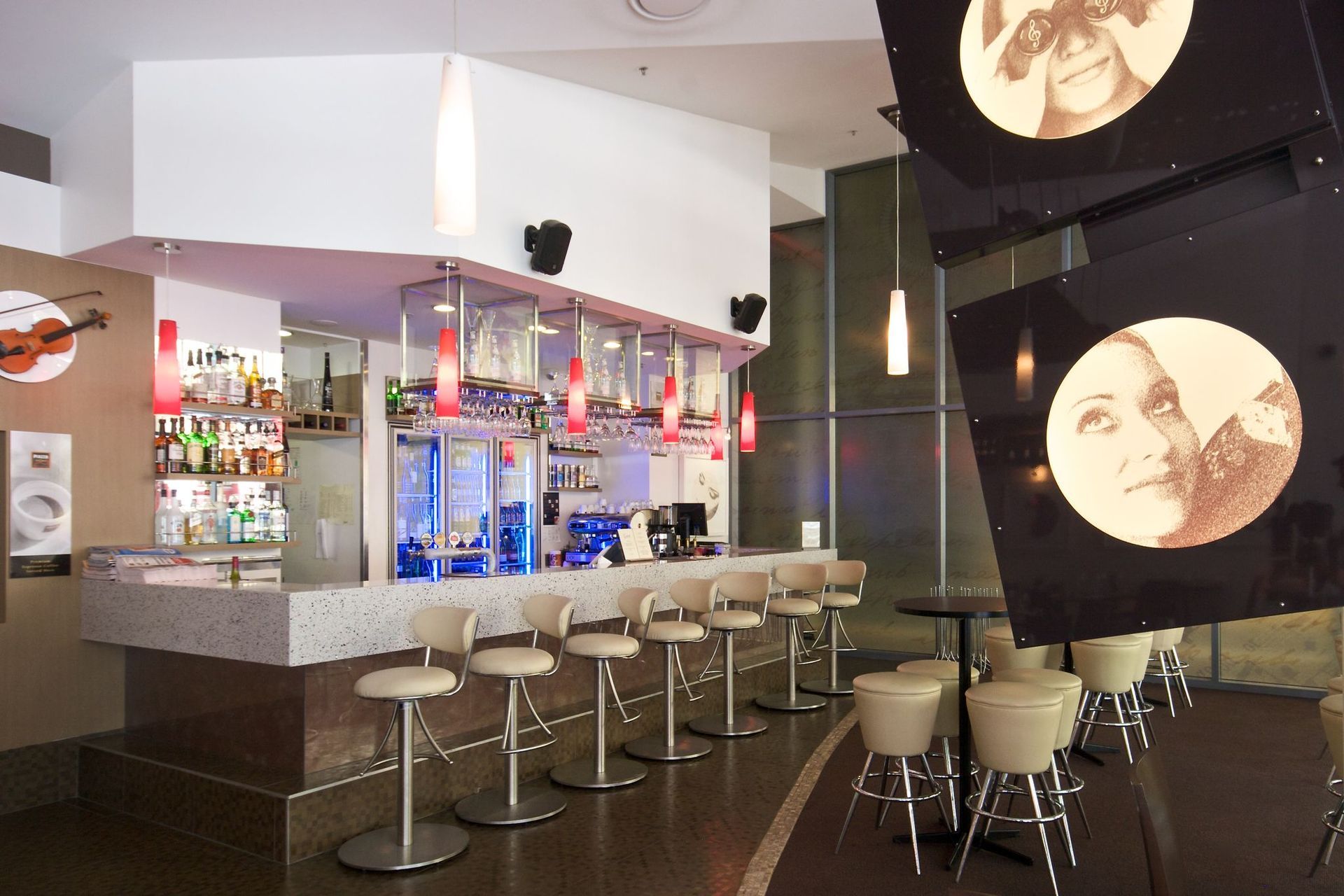 Charlottes Bar and Bistro