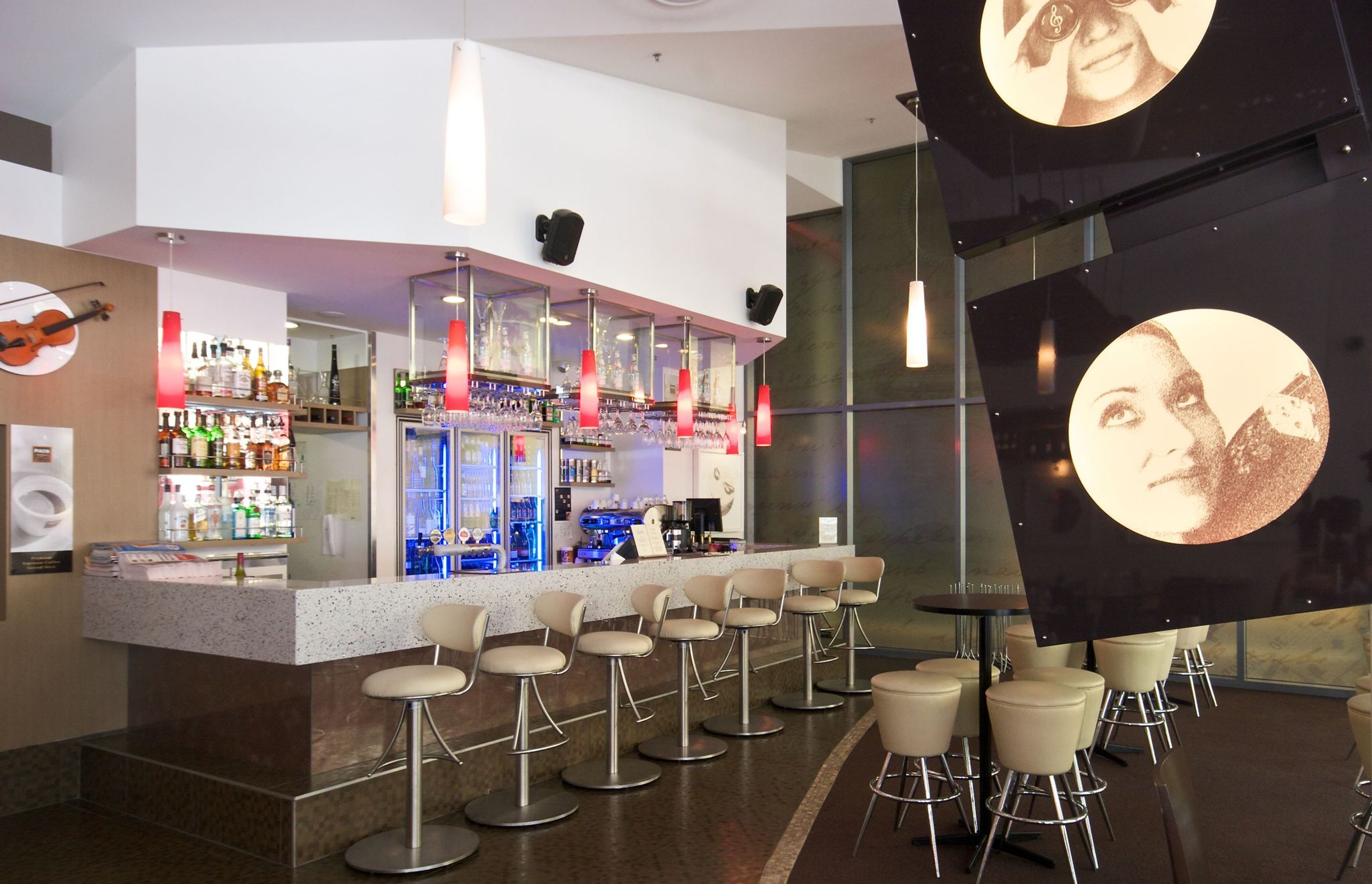 Charlottes Bar and Bistro
