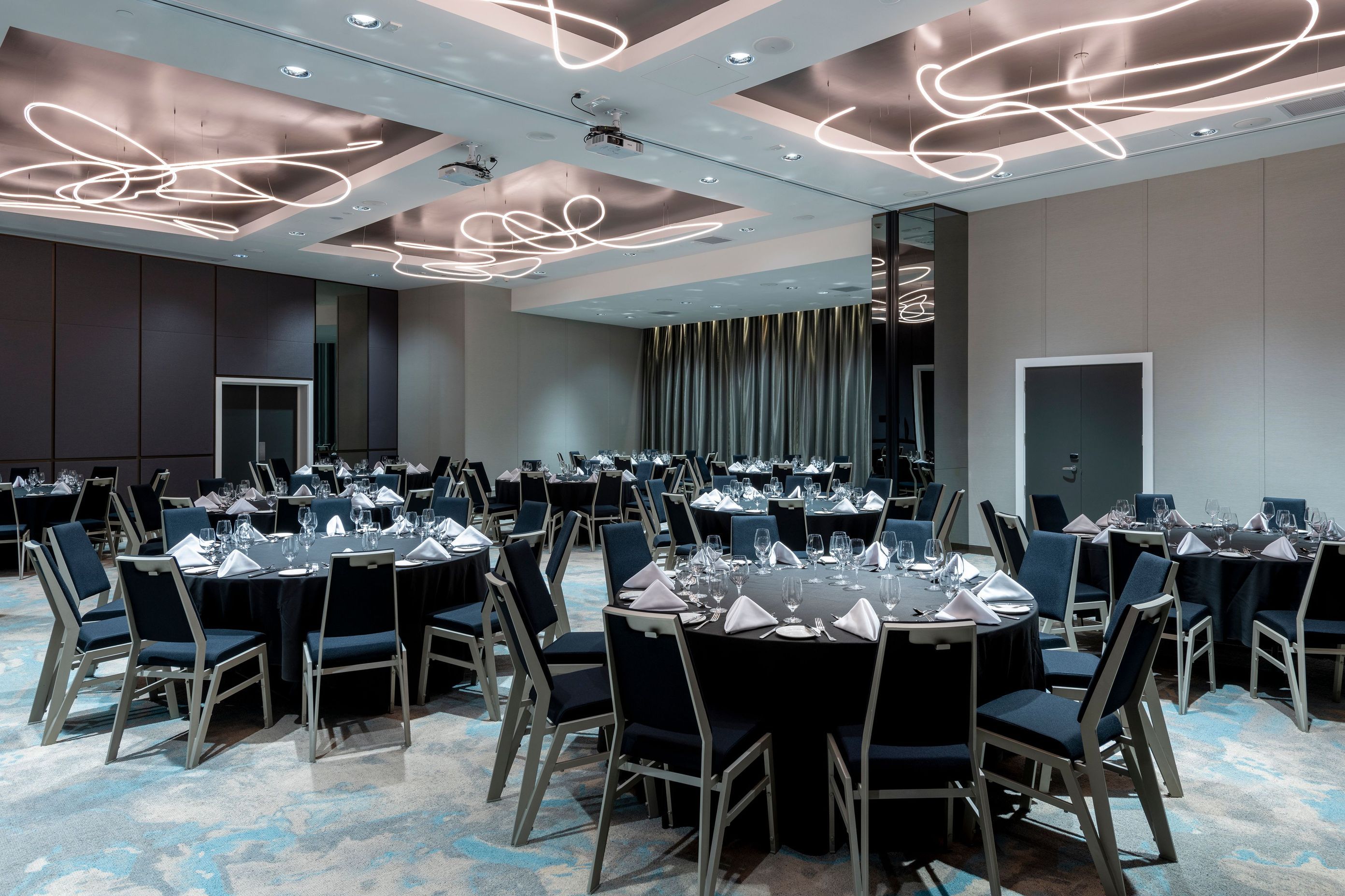 E-Four-Points-Ballroom-14.jpg