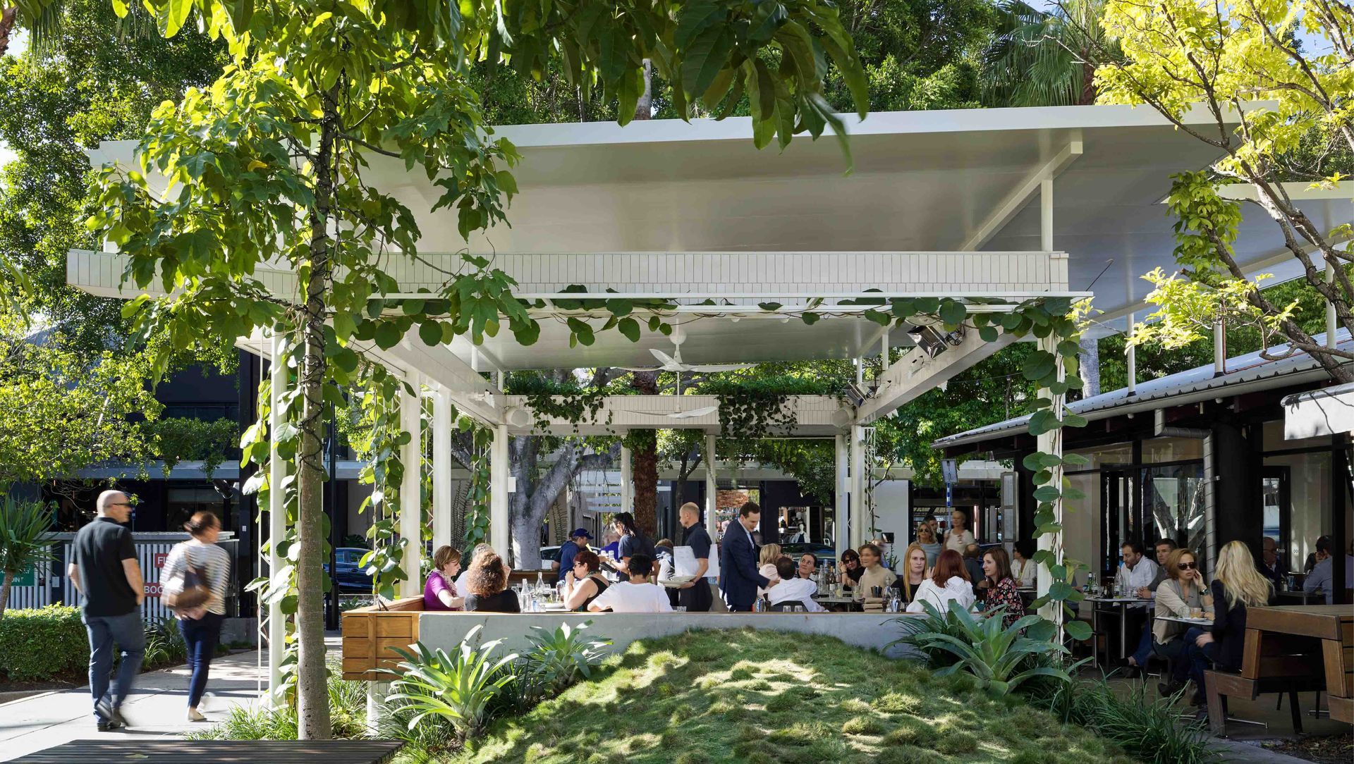 Harvey’s Bar & Bistro banner