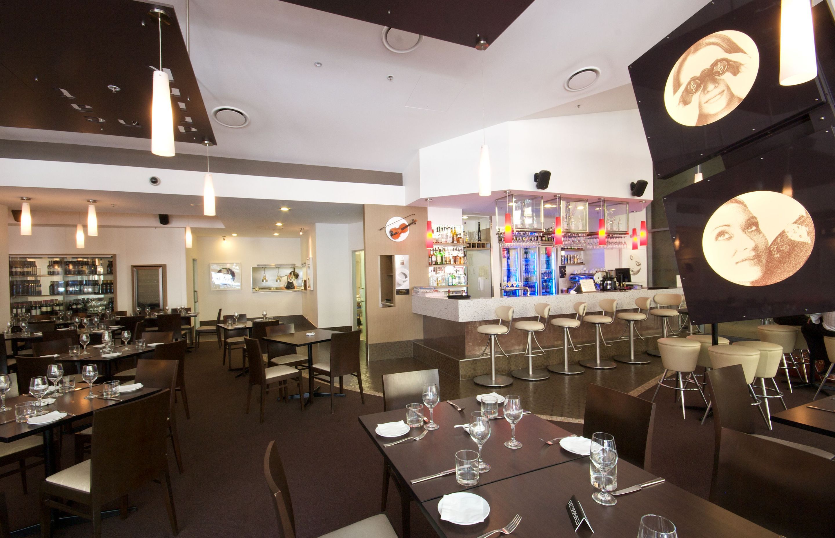 Charlottes Bar and Bistro