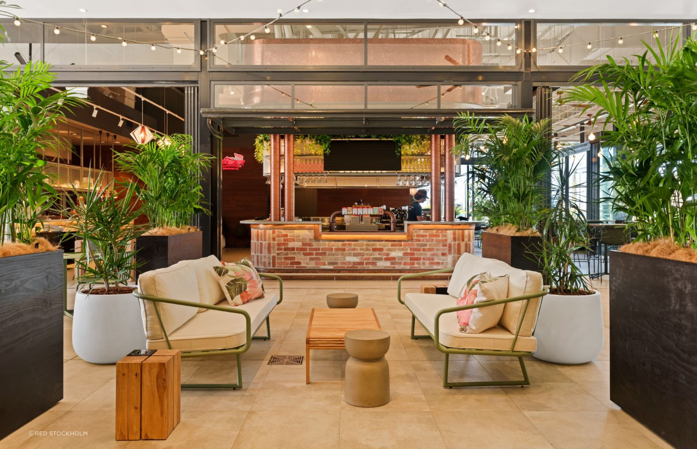 RSSlipstreamSocialHouse22-Large.jpg