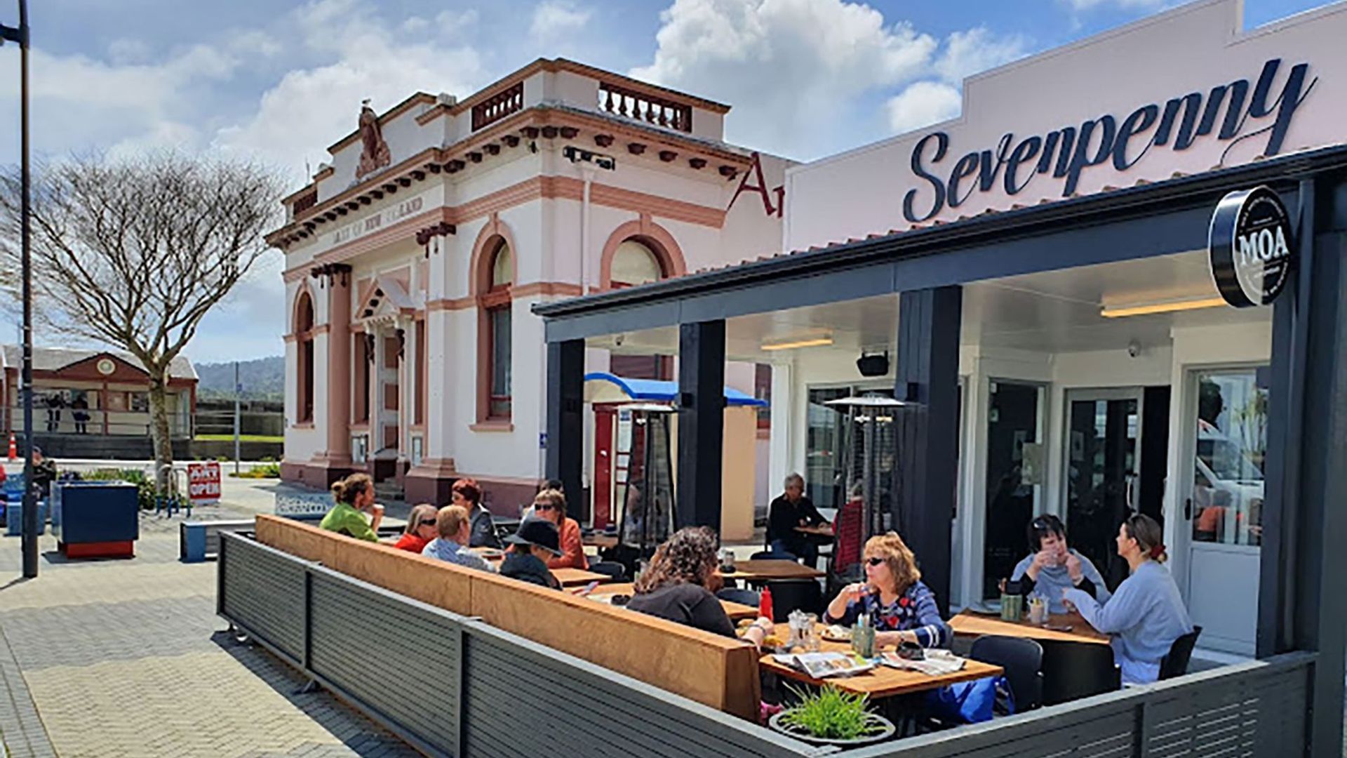 Sevenpenny banner