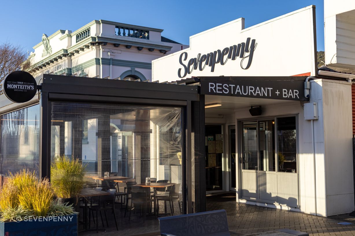 Sevenpenny-4.jpg