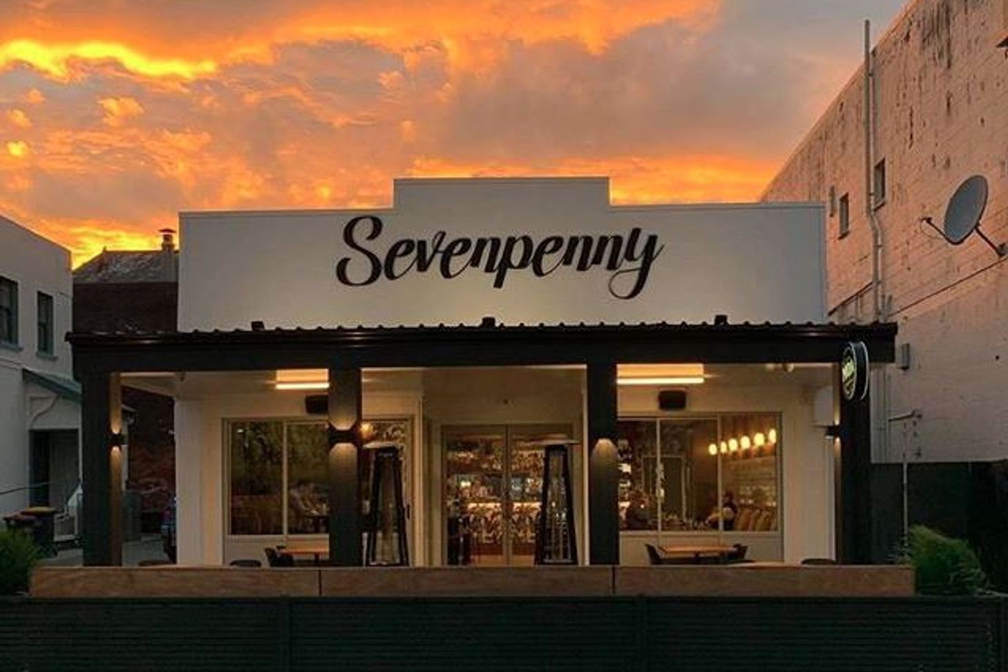 Sevenpenny-8.JPG