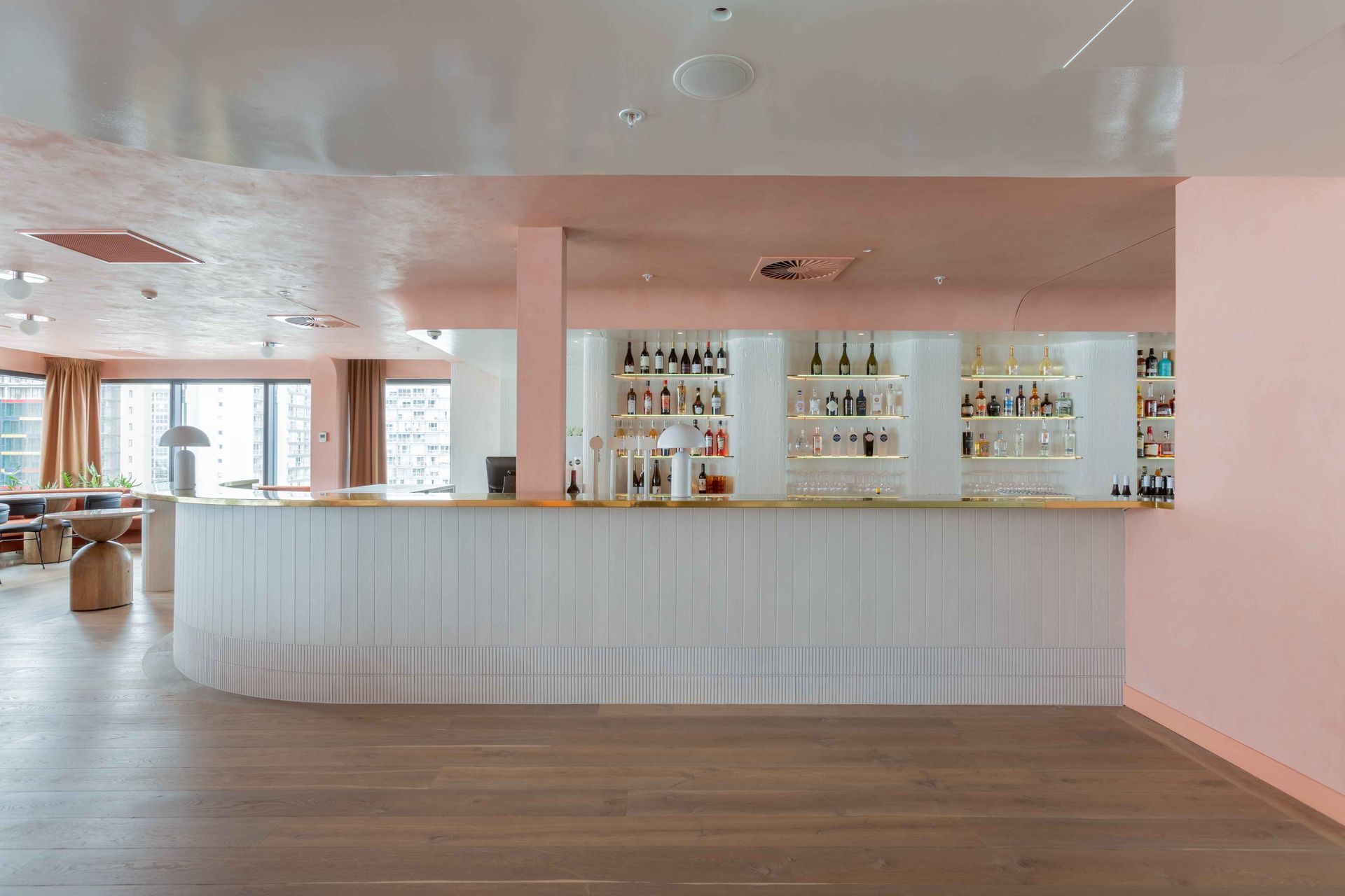 Sunset Bar, Sudima Hotel