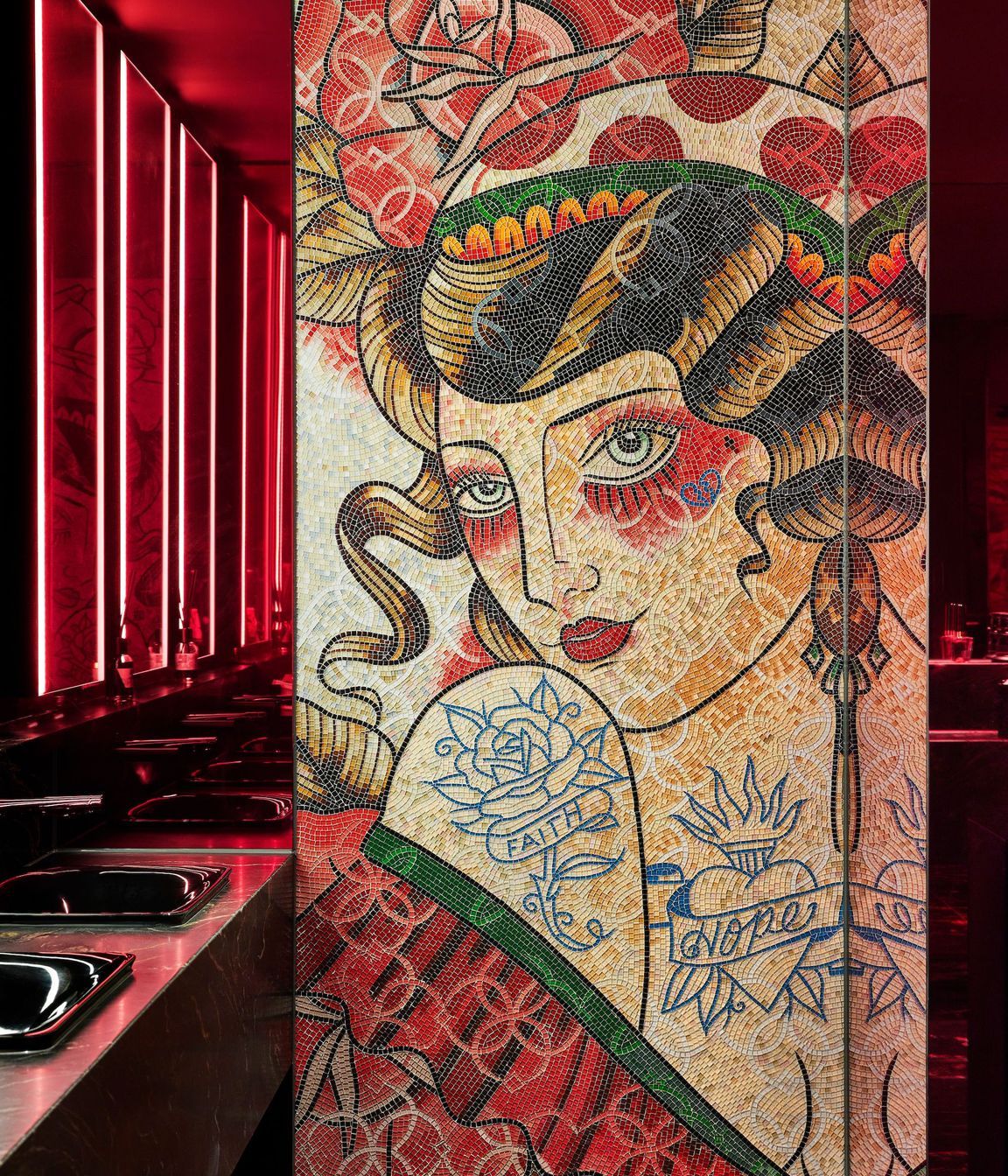 Curious Bar