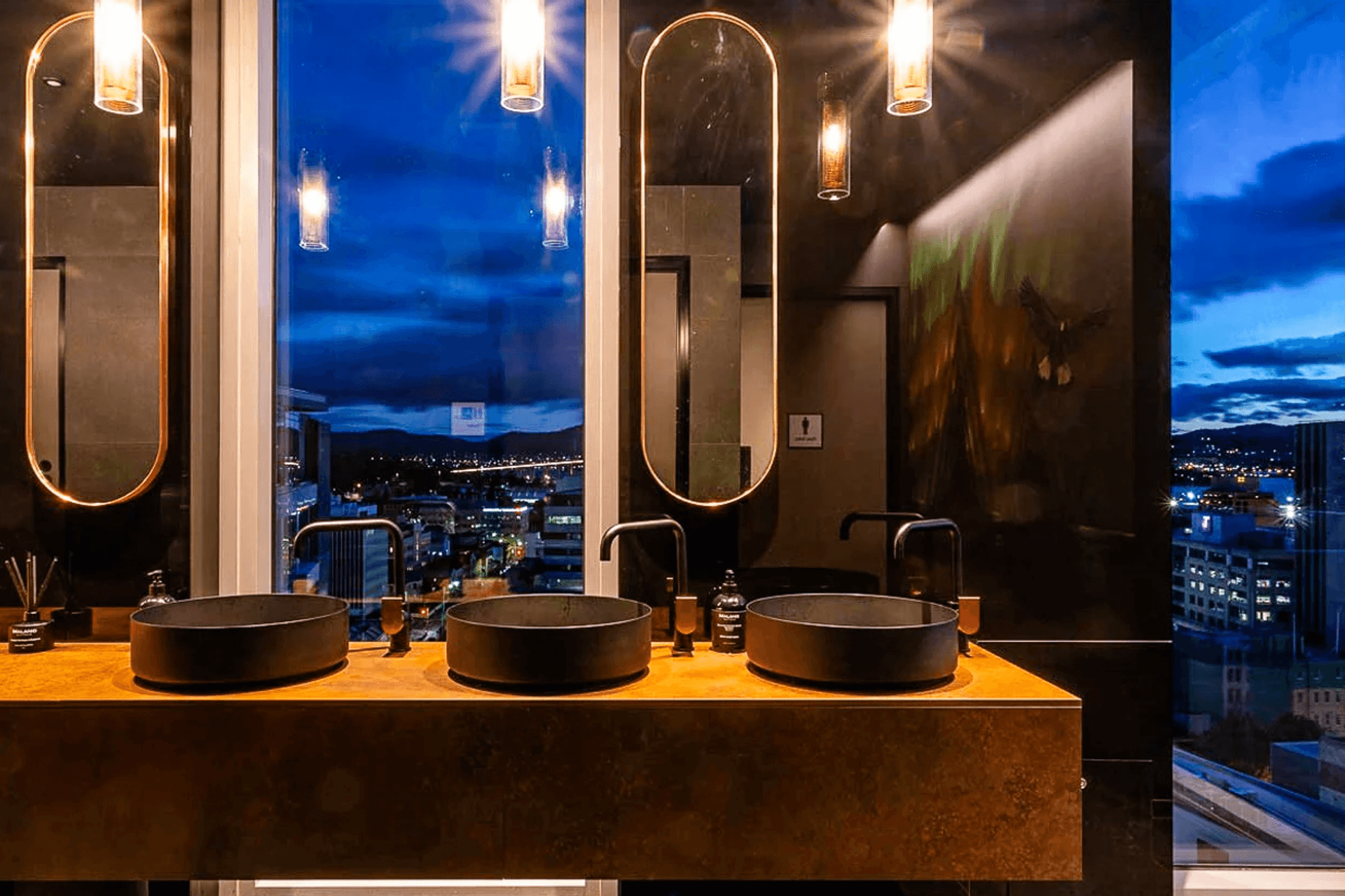 Crown Plaza Roof Top Aura Bar