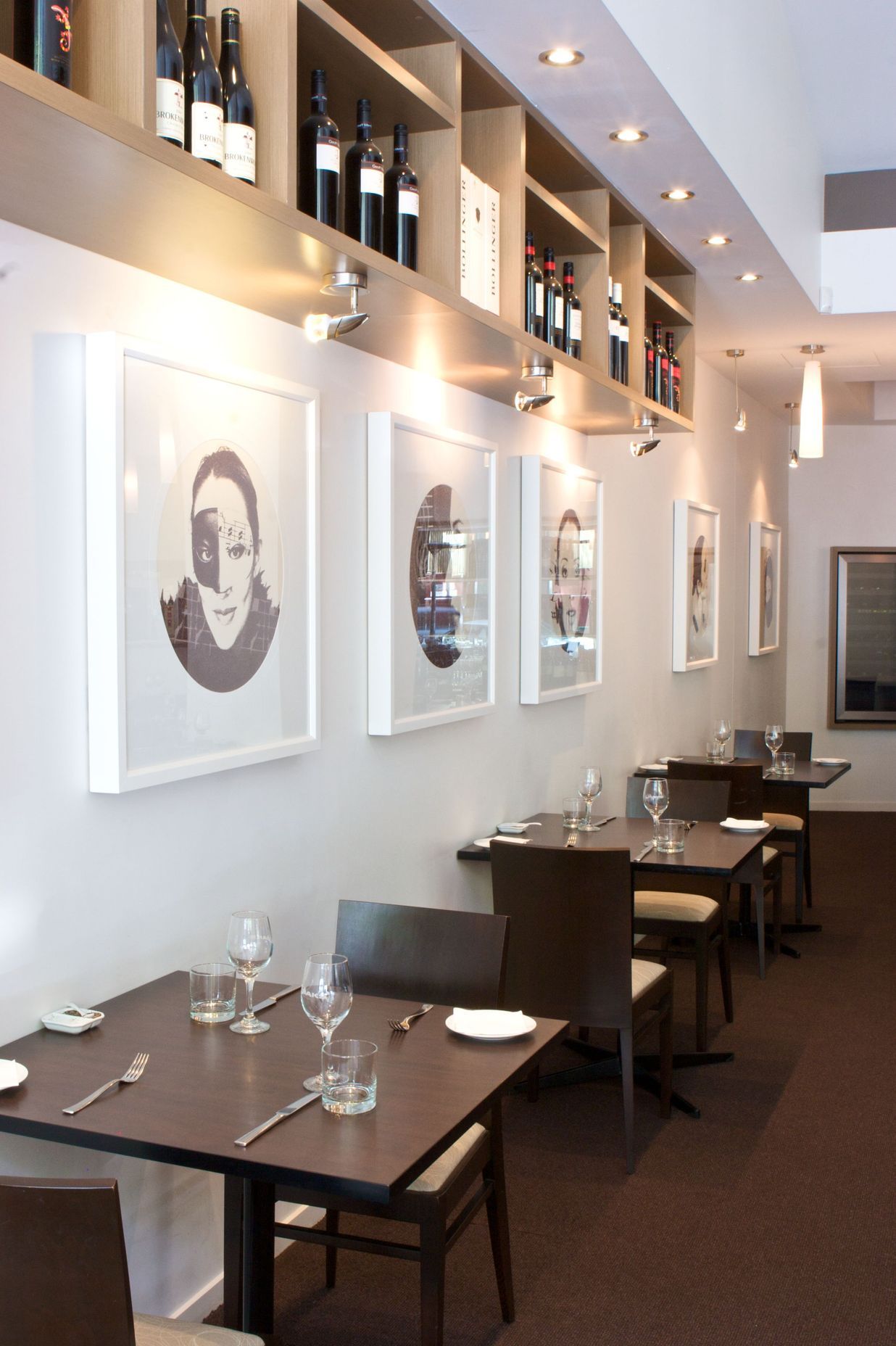 Charlottes Bar and Bistro
