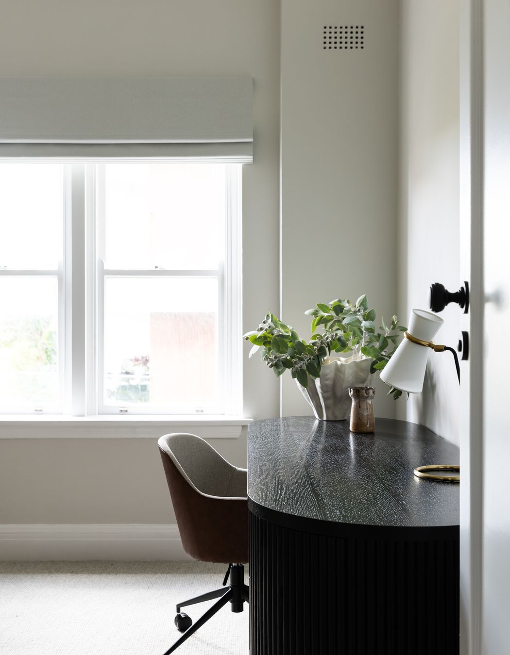 7-ANNIEBOWENedgecliff050.jpg
