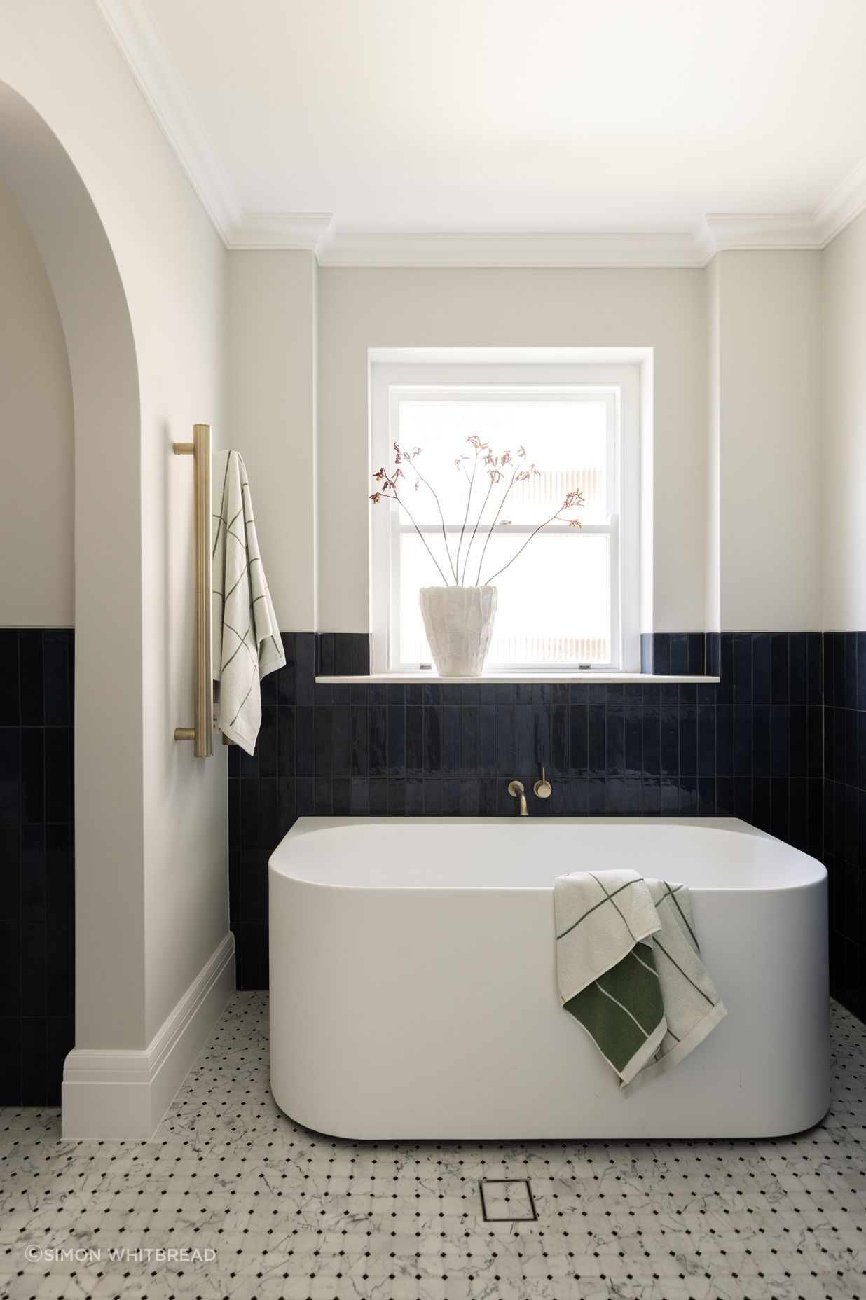 8-ANNIEBOWENedgecliff055.jpg