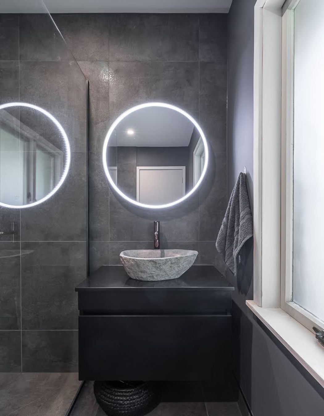 Black Bath