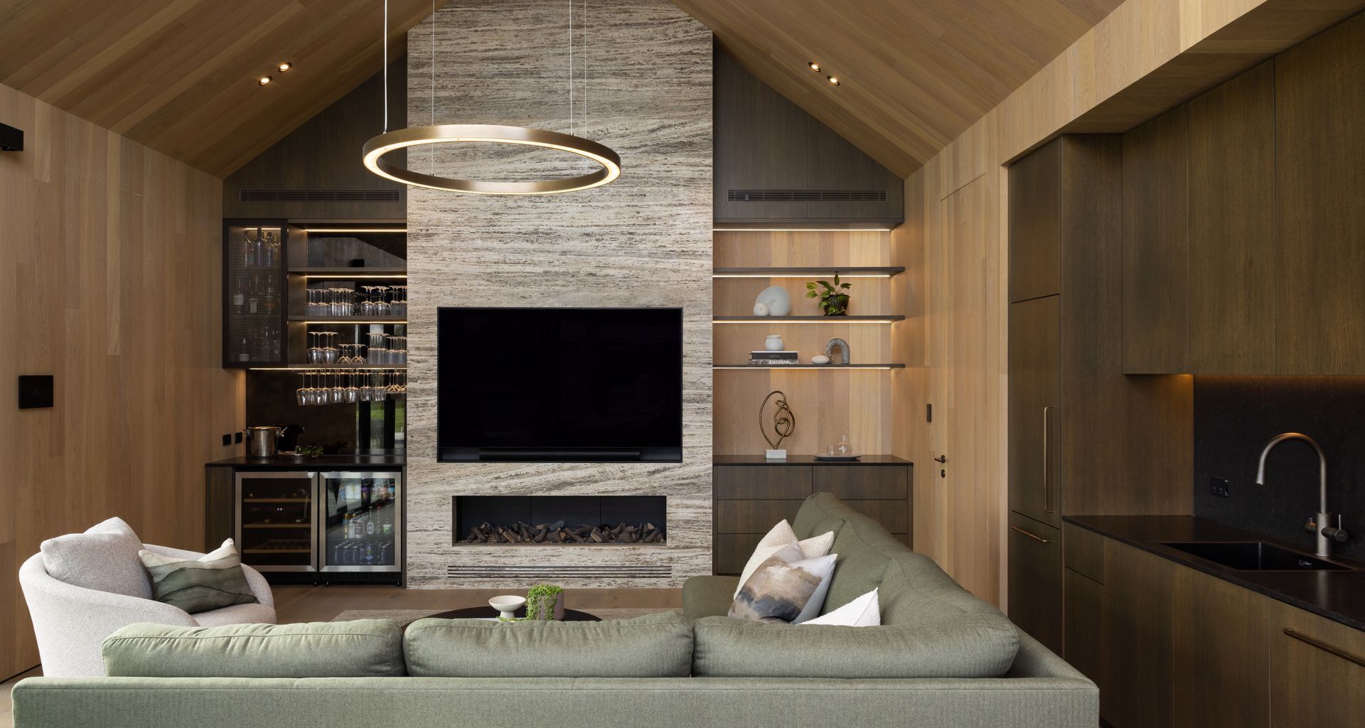Karaka Pool House banner
