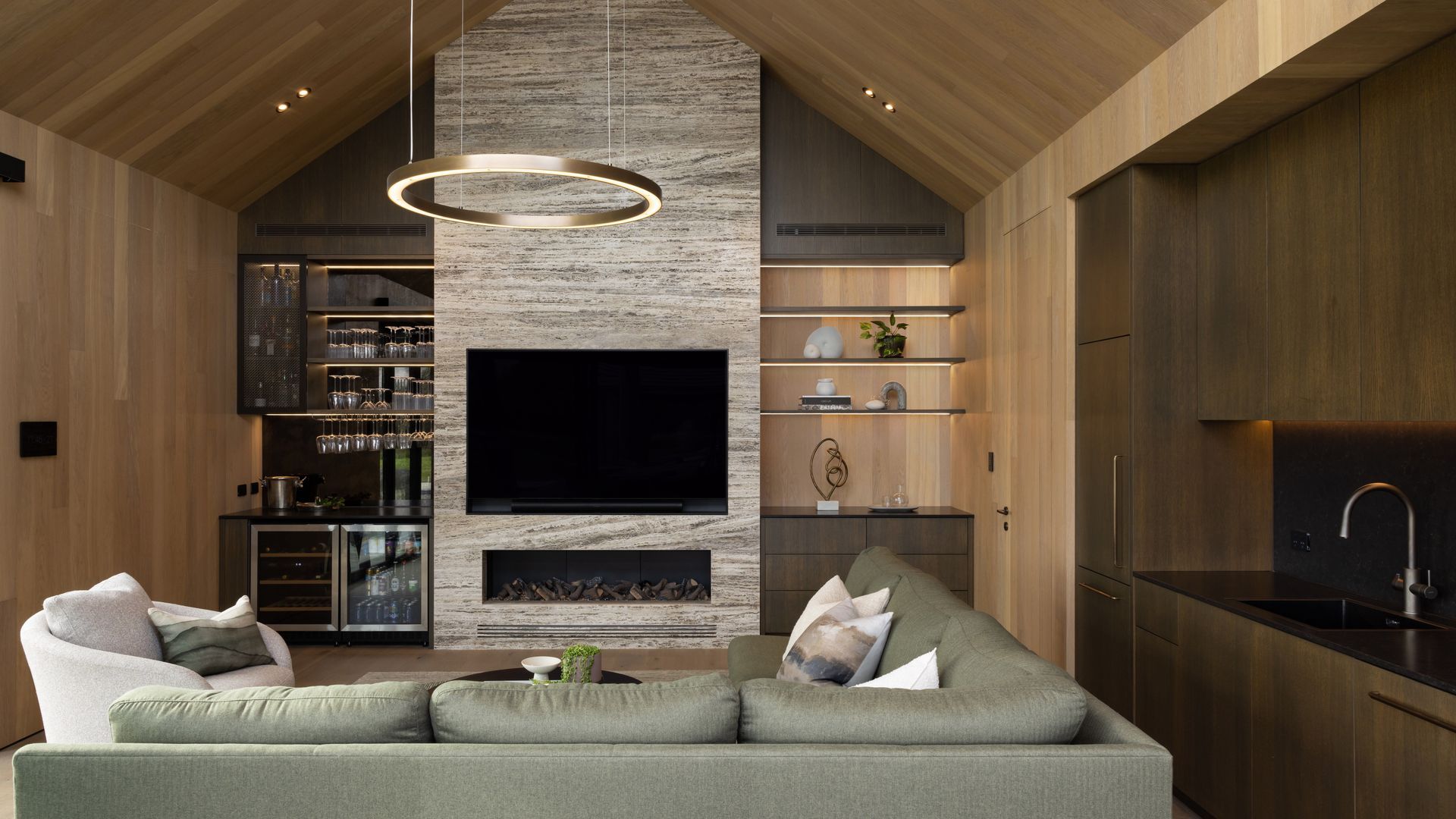 Karaka Pool House banner