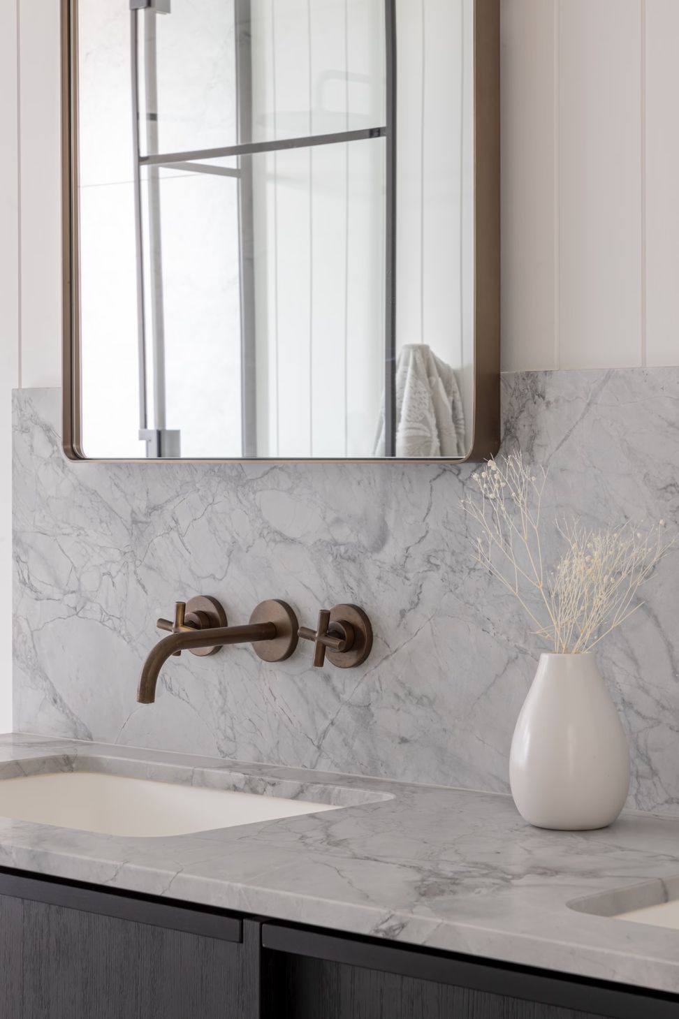 0M5A8814Super-White-Calacatta-Marble-scaled-jpg-ap-compressed.jpg