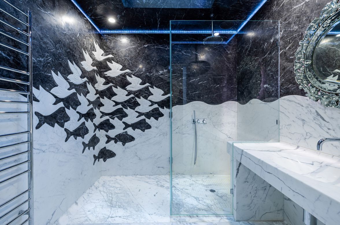 Honybun Court, Esher Bathroom