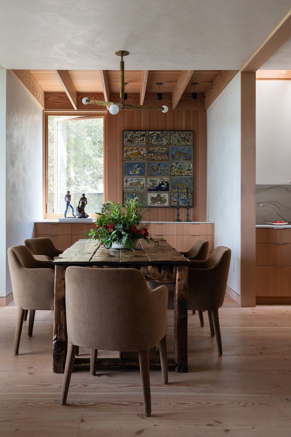 1WestLakeHillsAPhoenixCuppettKilpatrickArchitectureandInteriorDesignaustin-tx-wood-dining-area-exposed-beams.jpg