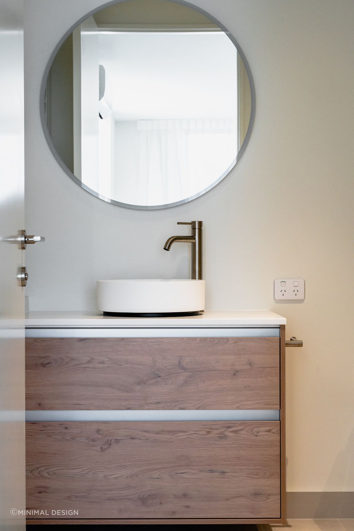 Master Ensuite. Interior Design + Colours: Kelly @ Archi Build Ltd - Wanaka.