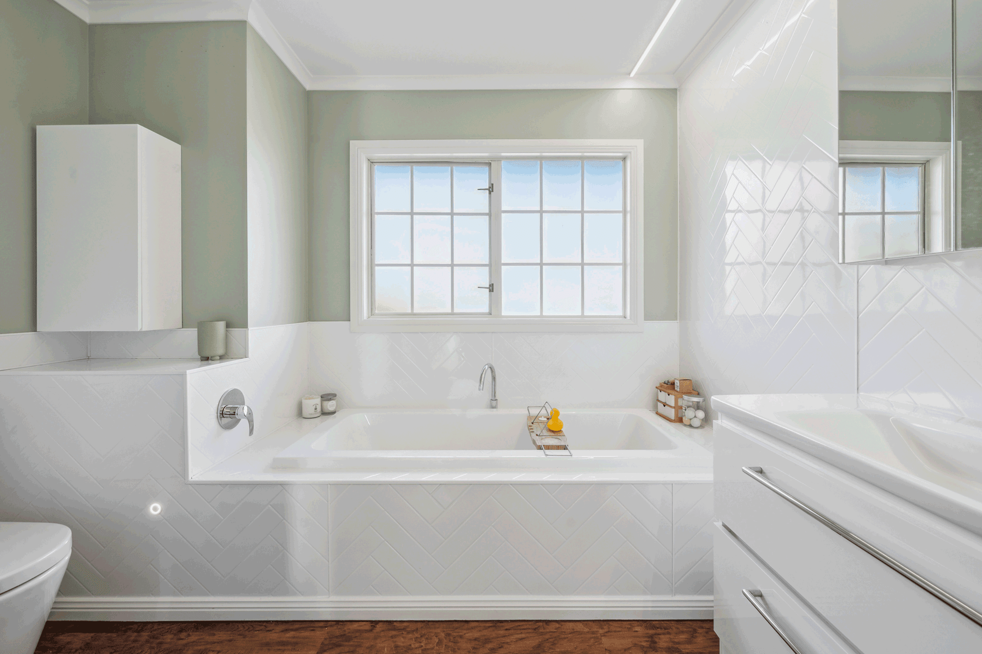 2024-up-bath-2RikaPl.png