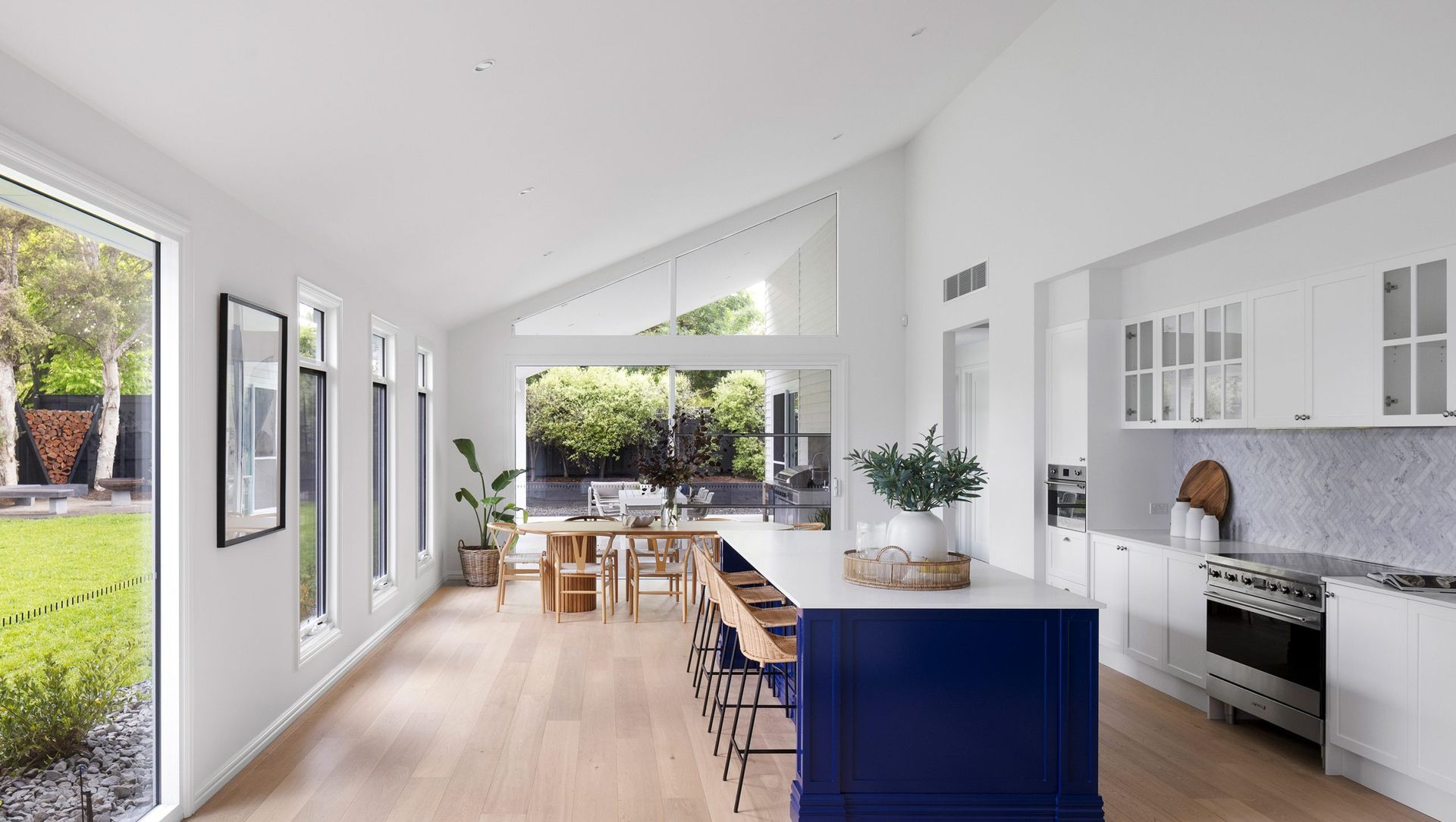 Hamptons Style in Mt Eliza banner