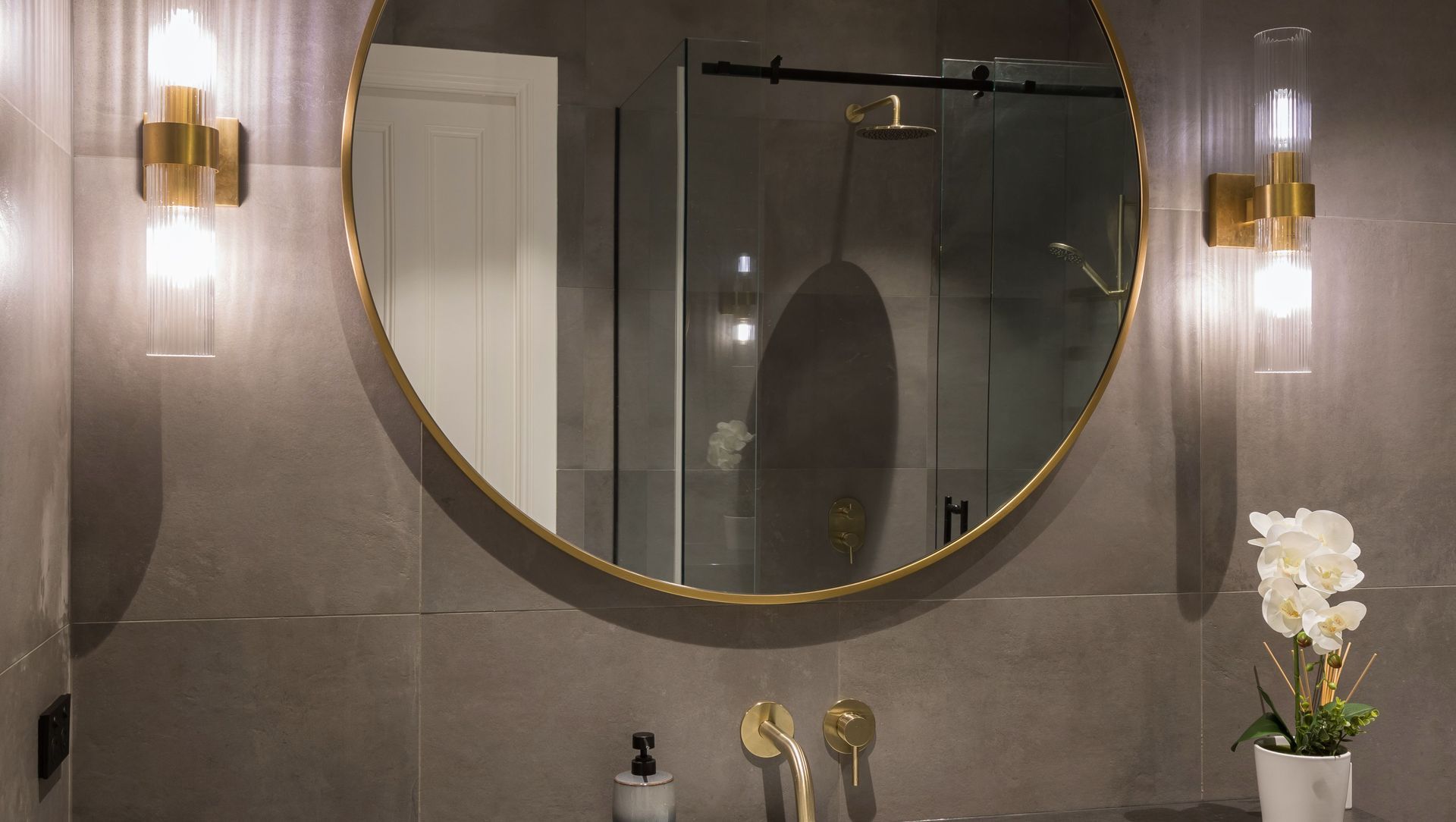 Georgina Street, Freemans Bay, Main Bathroom banner