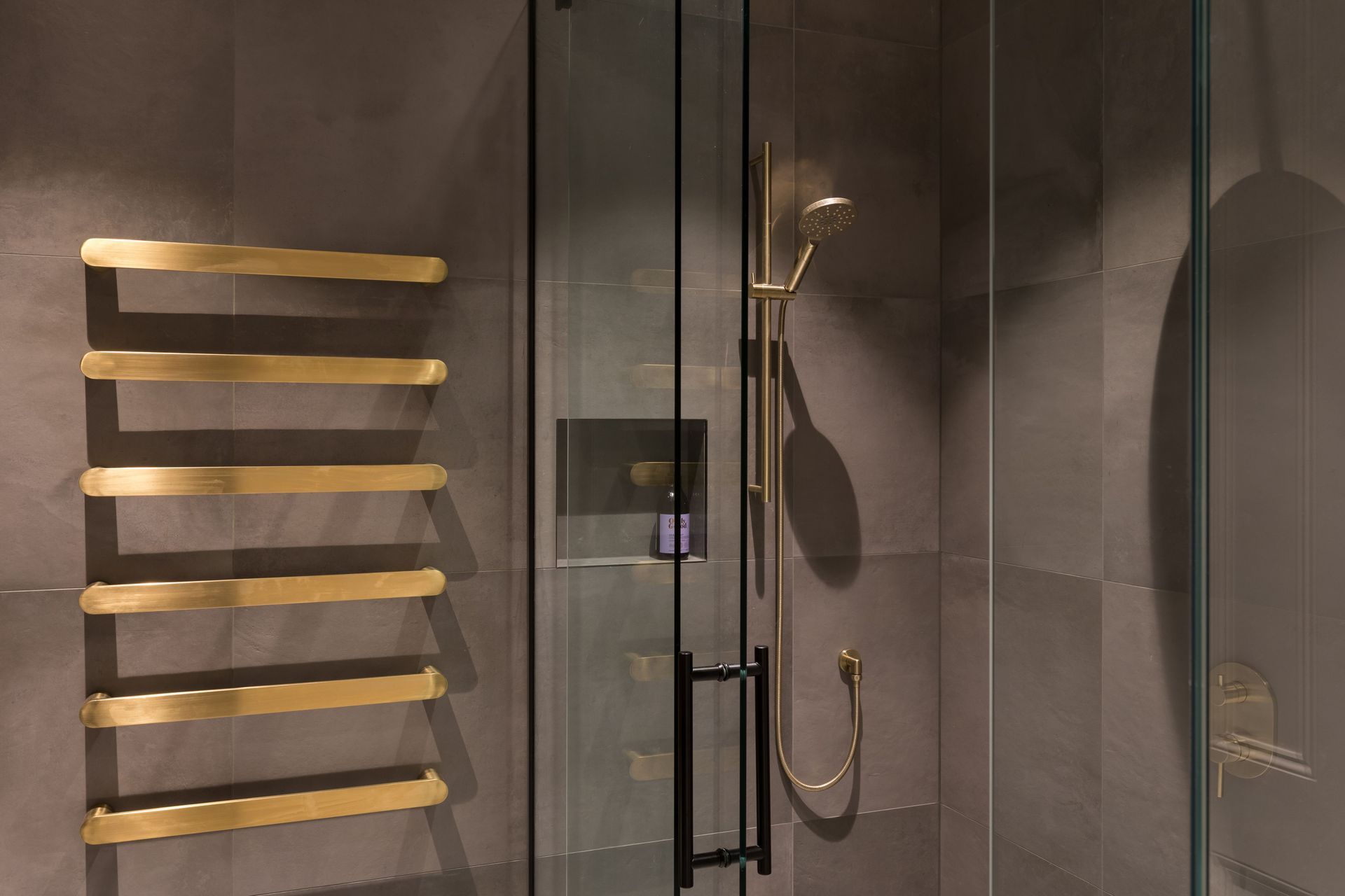 Georgina Street, Freemans Bay, Main Bathroom